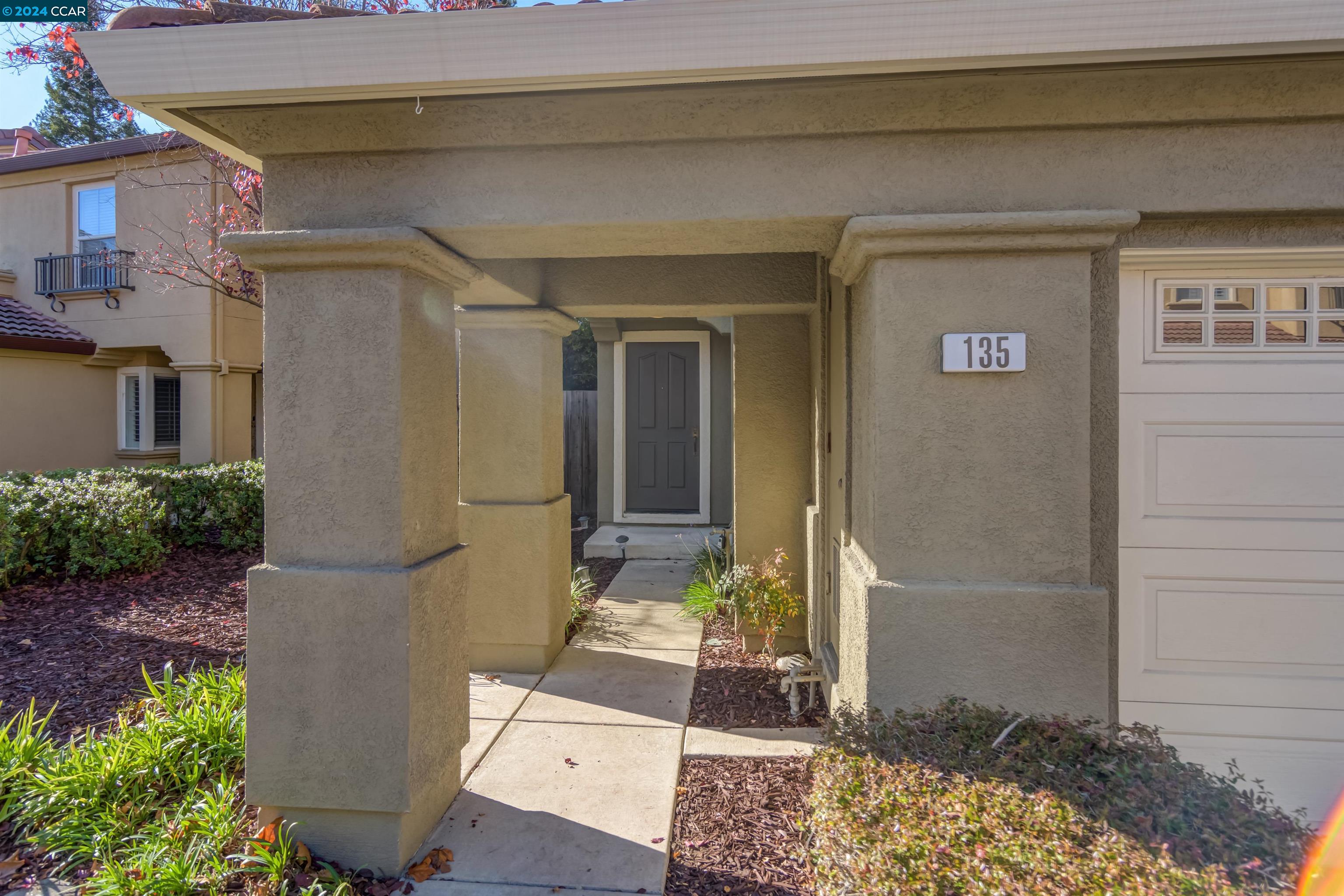 135 Coralflower Ln