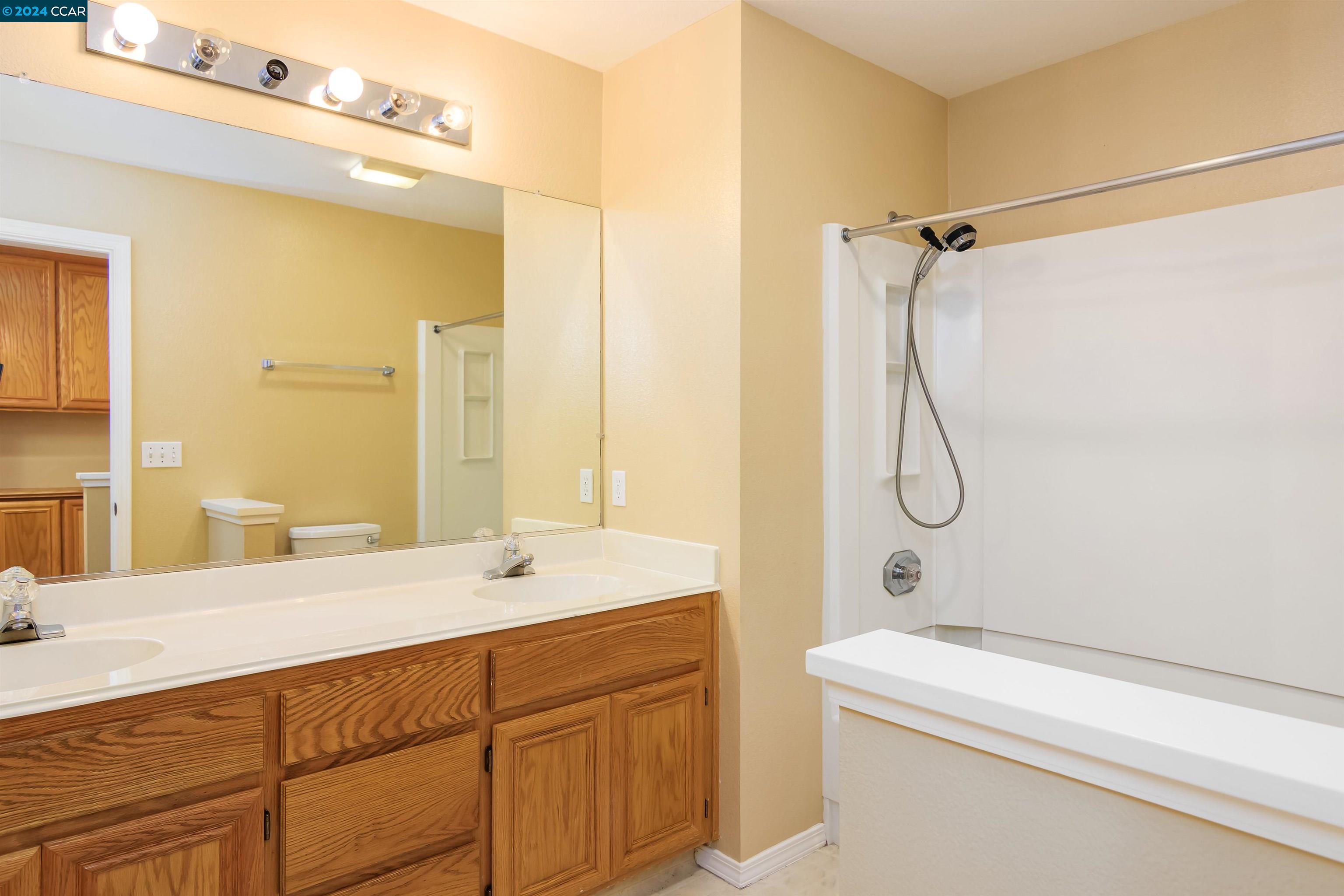 135 Coralflower Ln