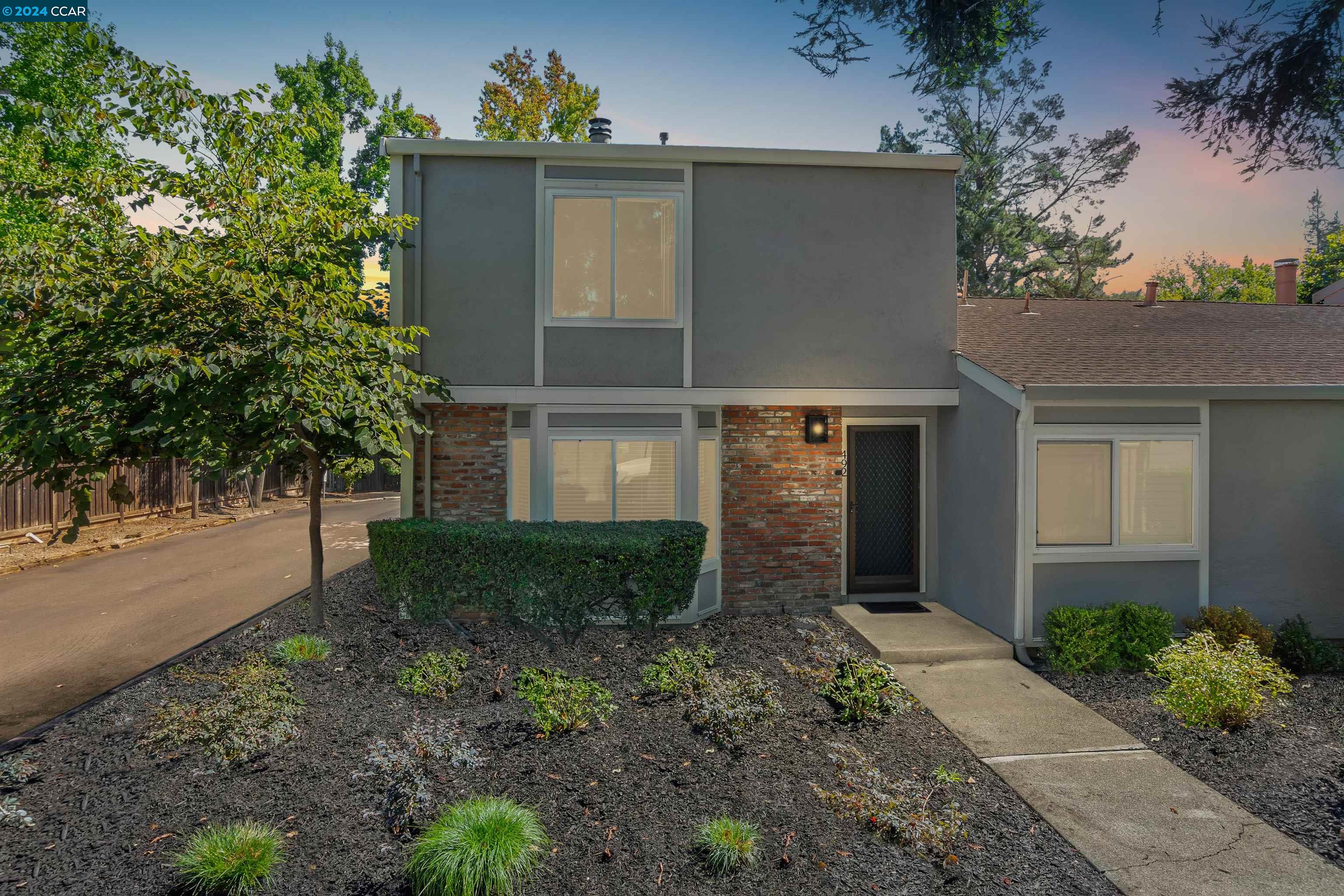492 Sycamore Cir