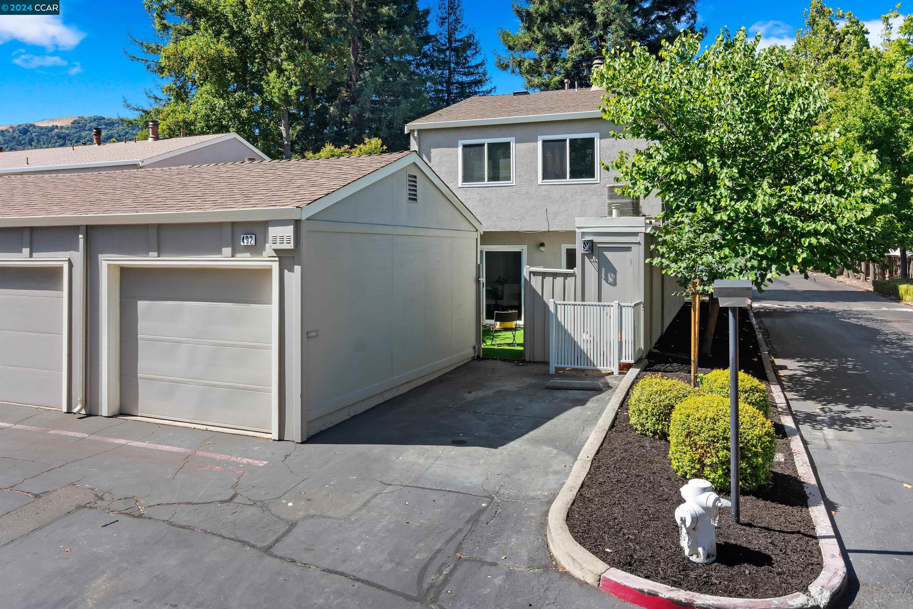 492 Sycamore Cir