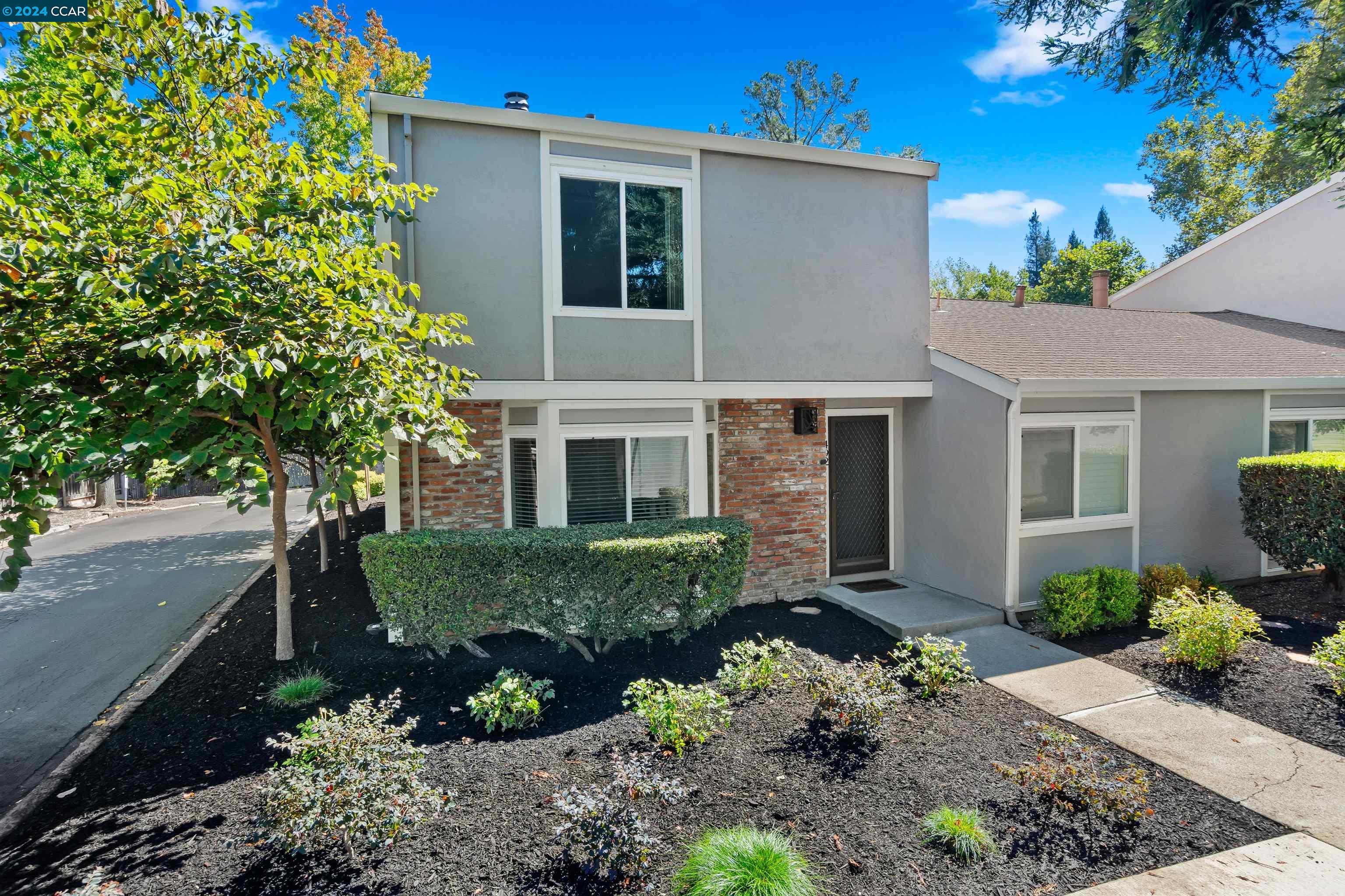 492 Sycamore Cir
