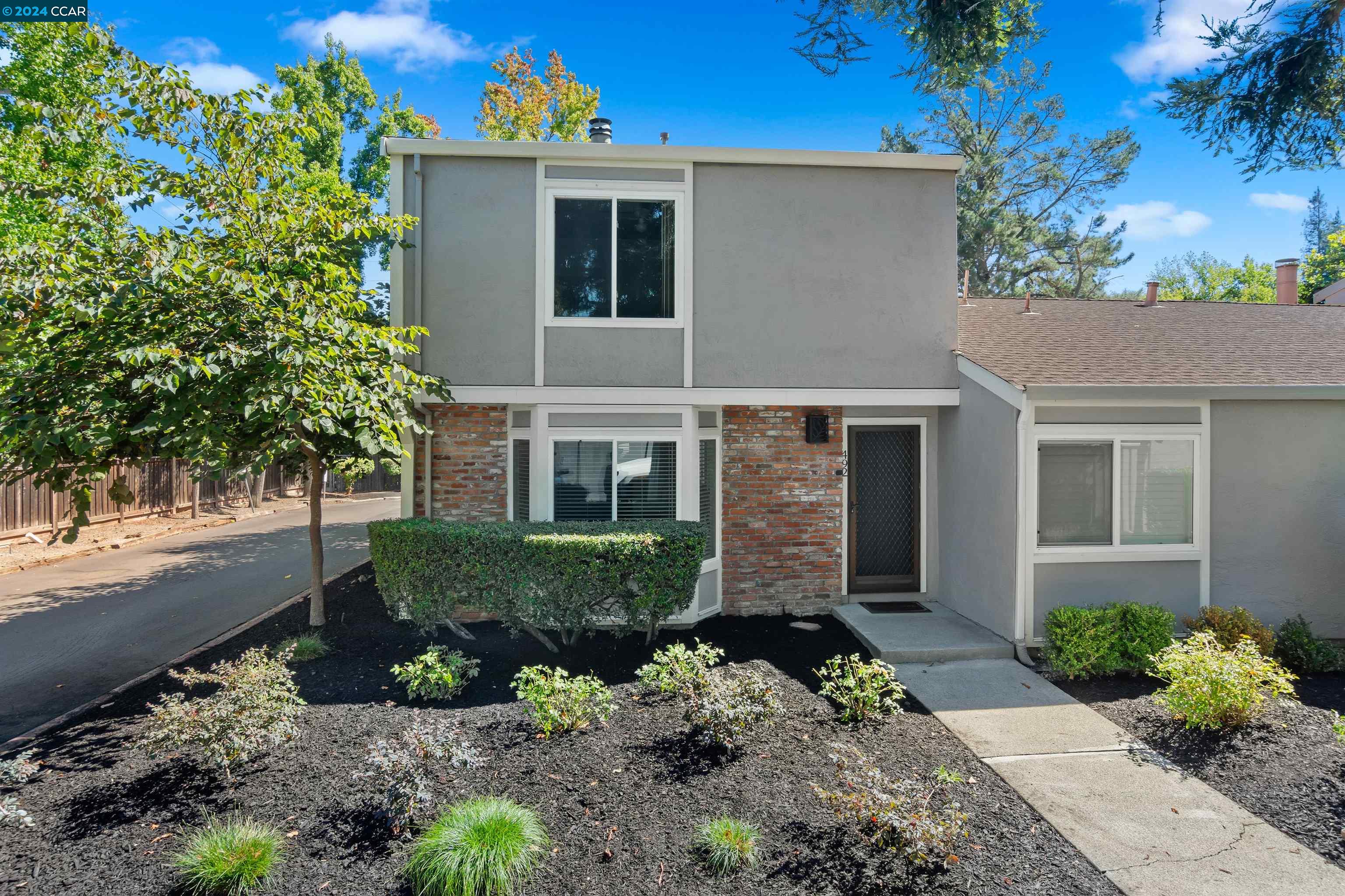 492 Sycamore Cir