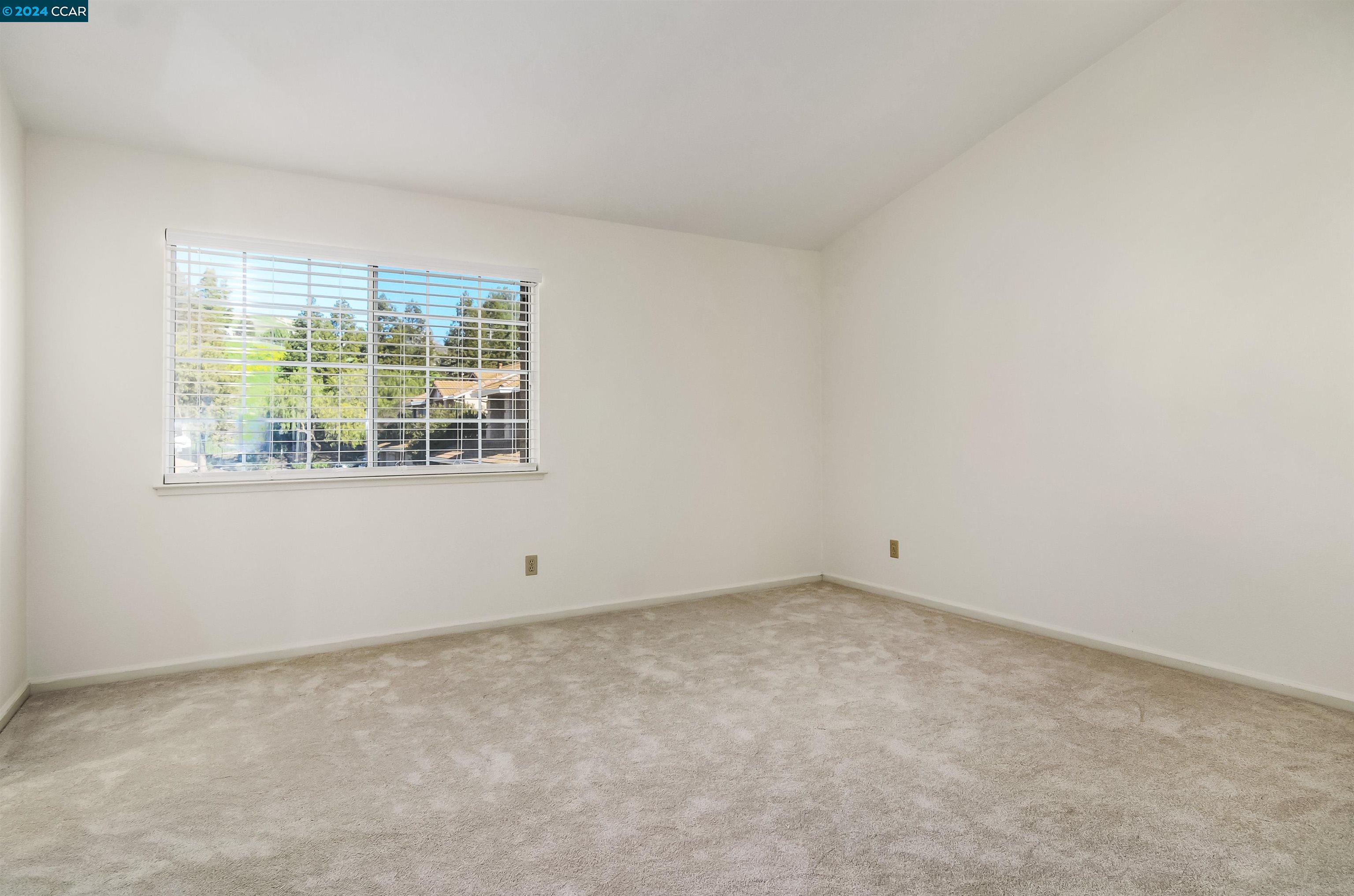4392 Conejo Dr