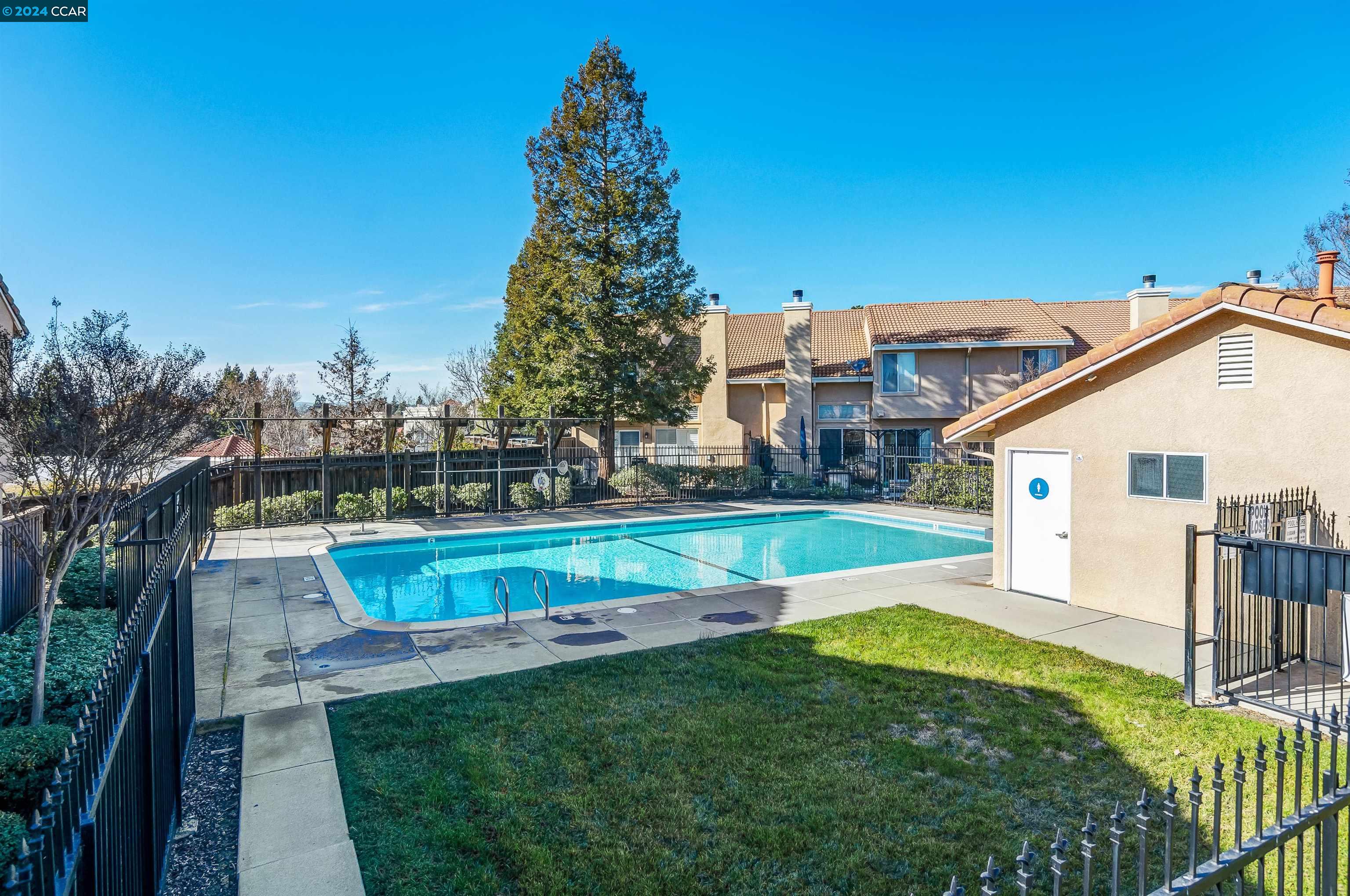4392 Conejo Dr