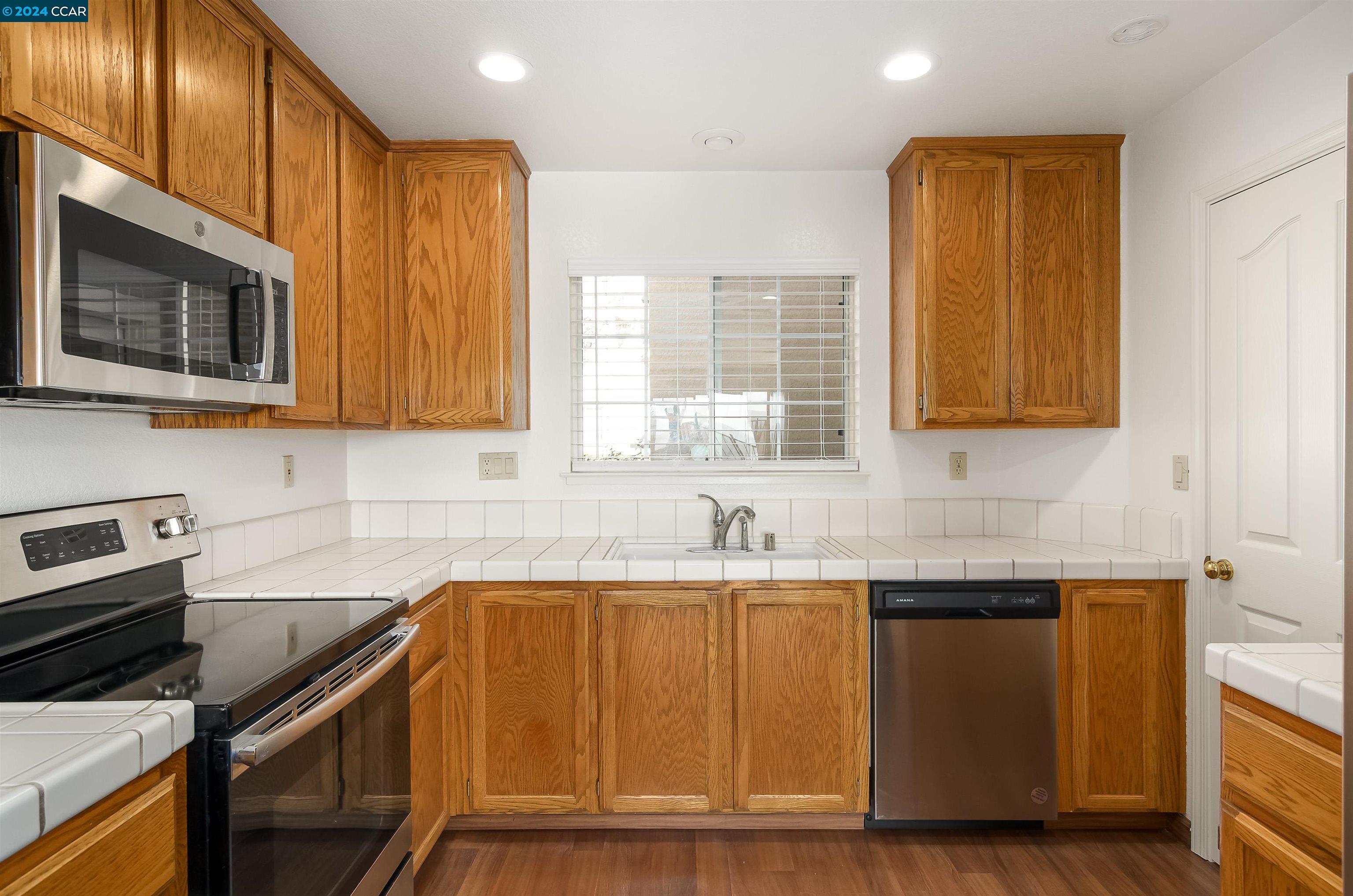 4392 Conejo Dr
