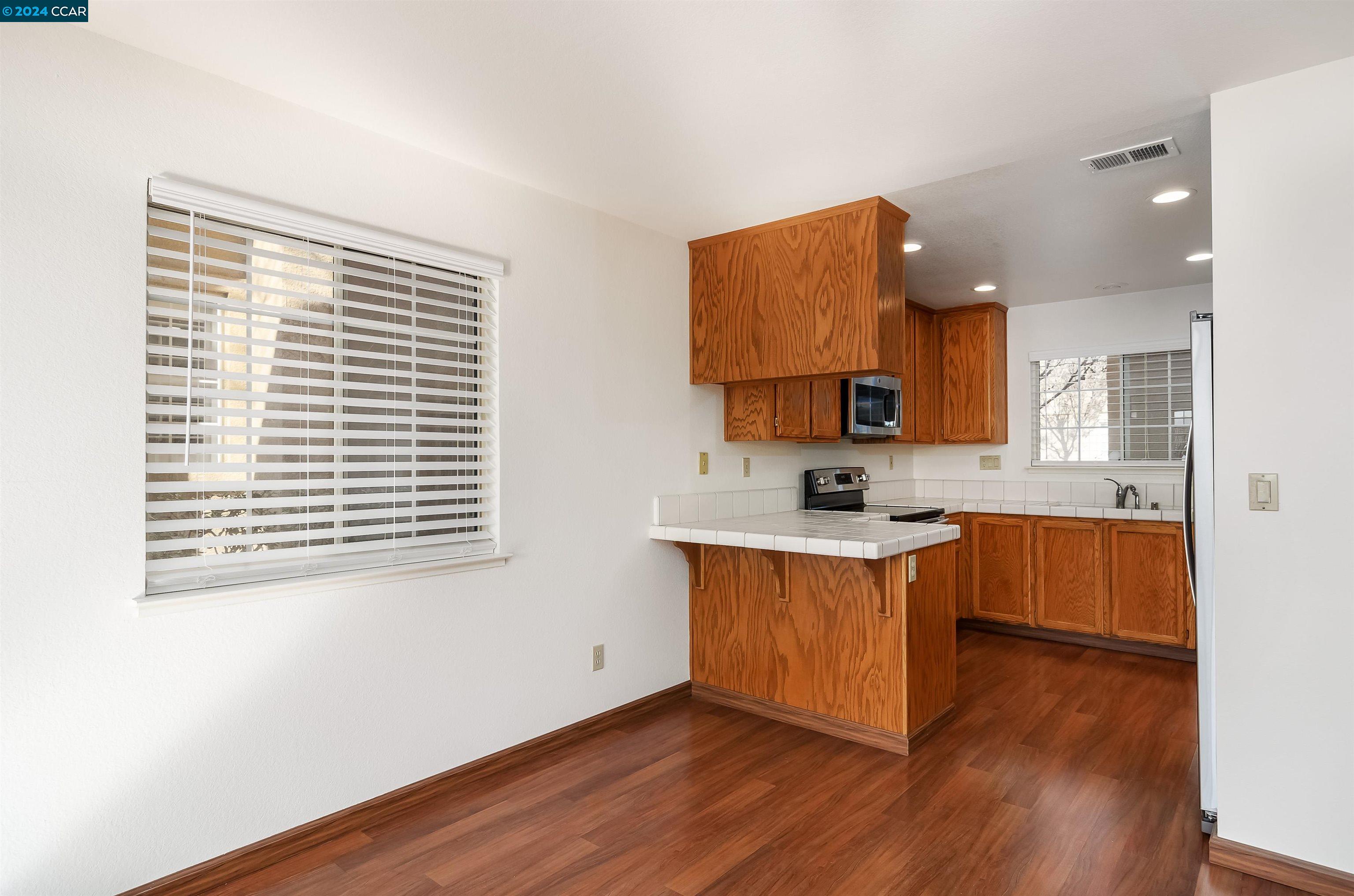 4392 Conejo Dr
