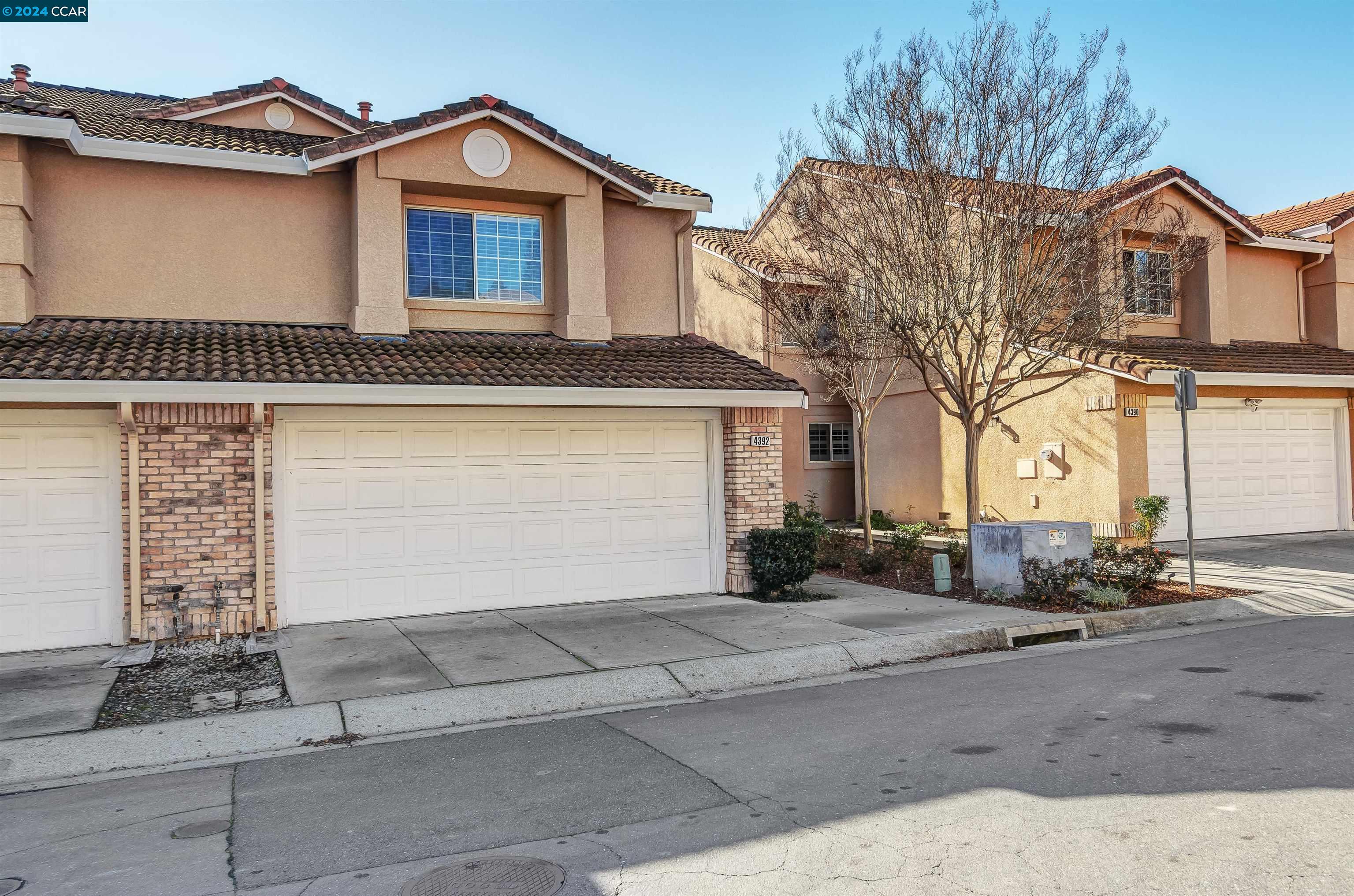 4392 Conejo Dr