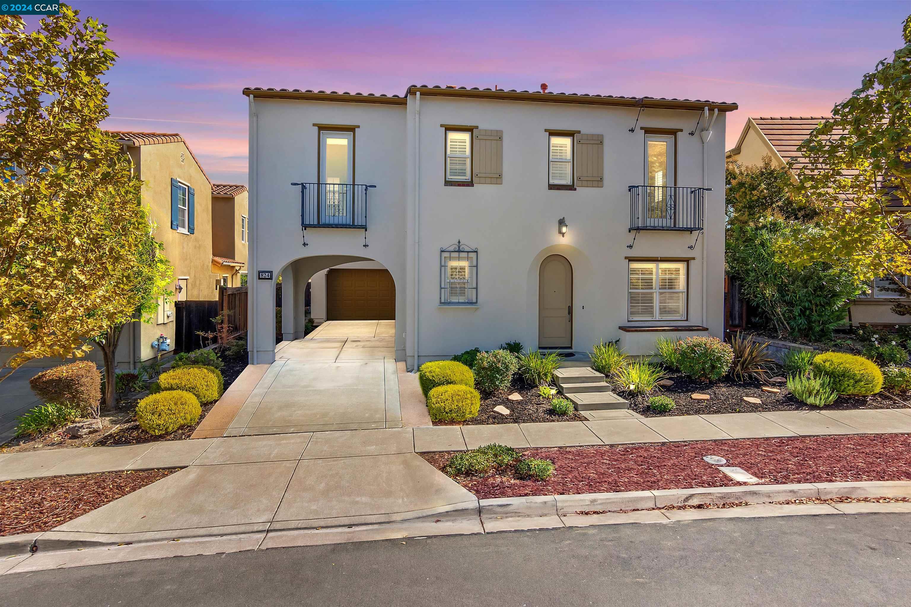 824 Griffon Ct