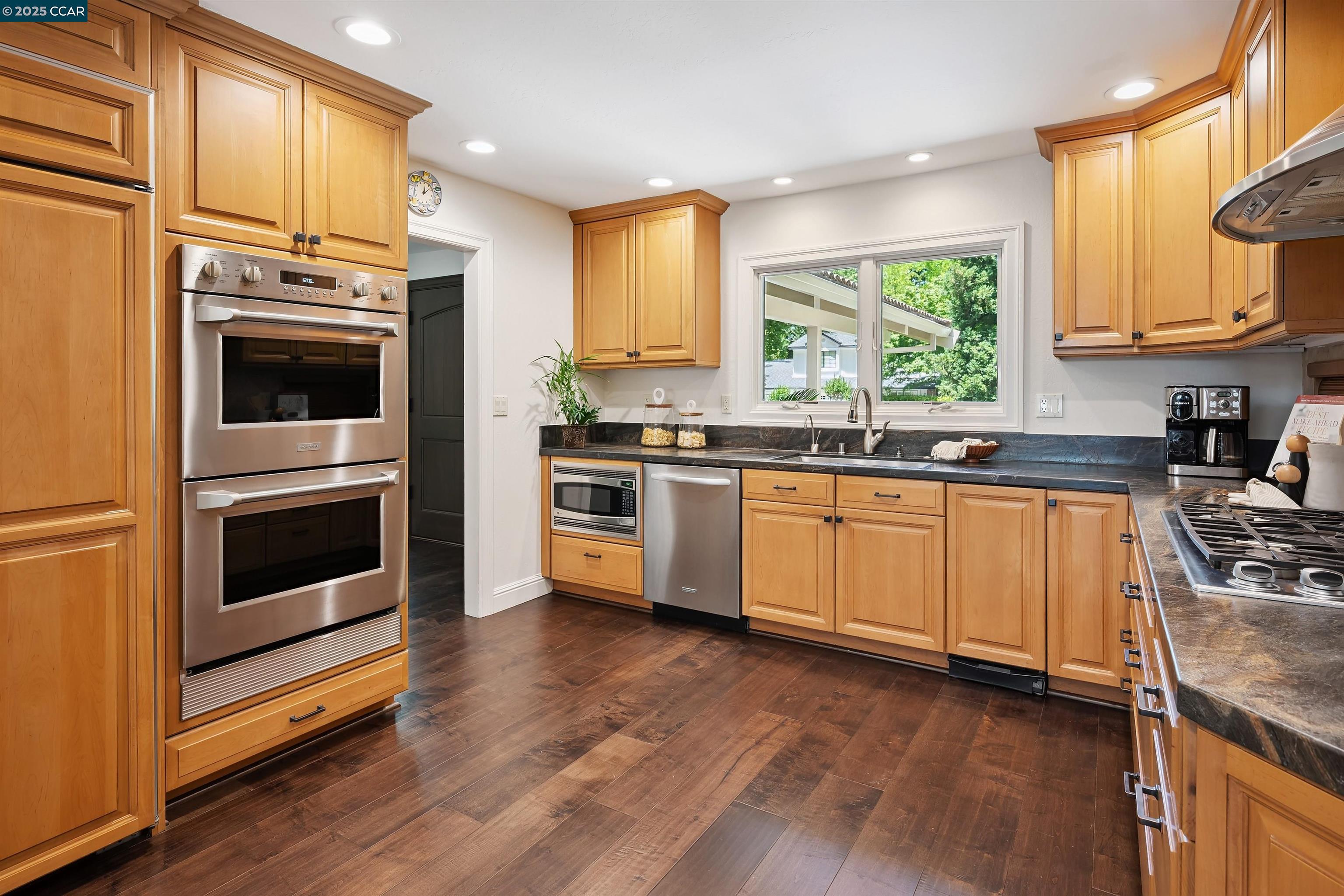 2142 Deer Oak Way