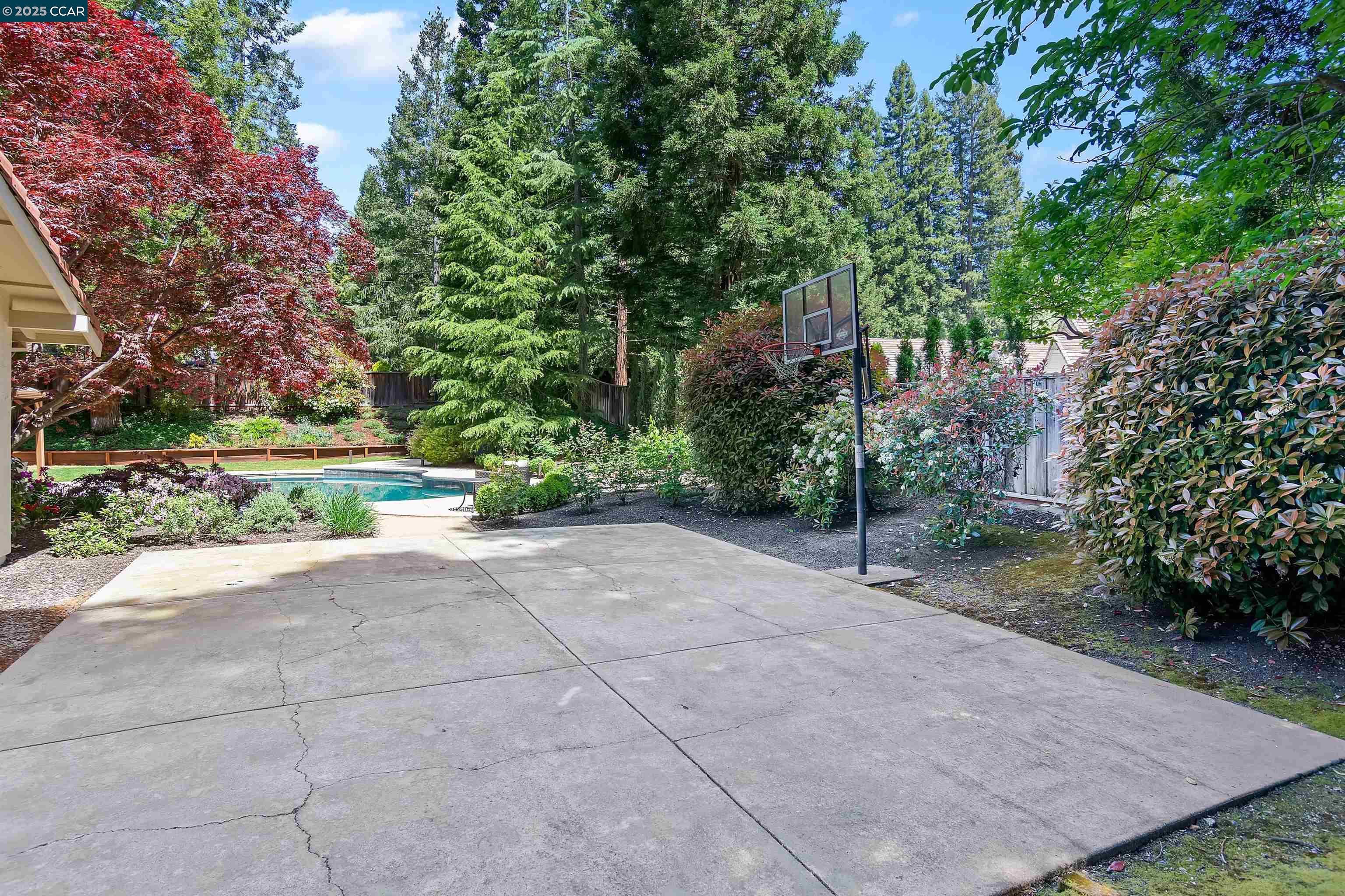 2142 Deer Oak Way