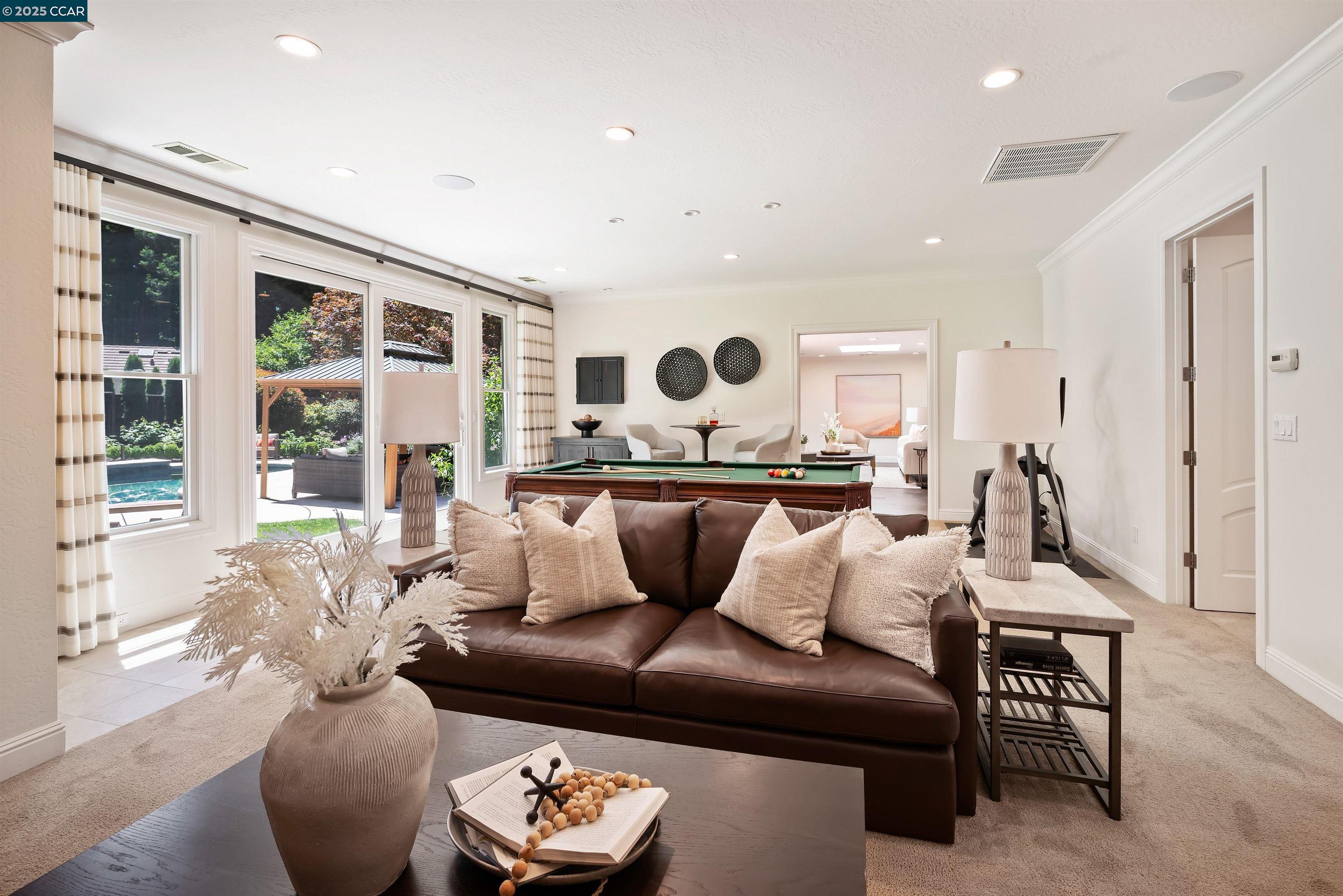 2142 Deer Oak Way