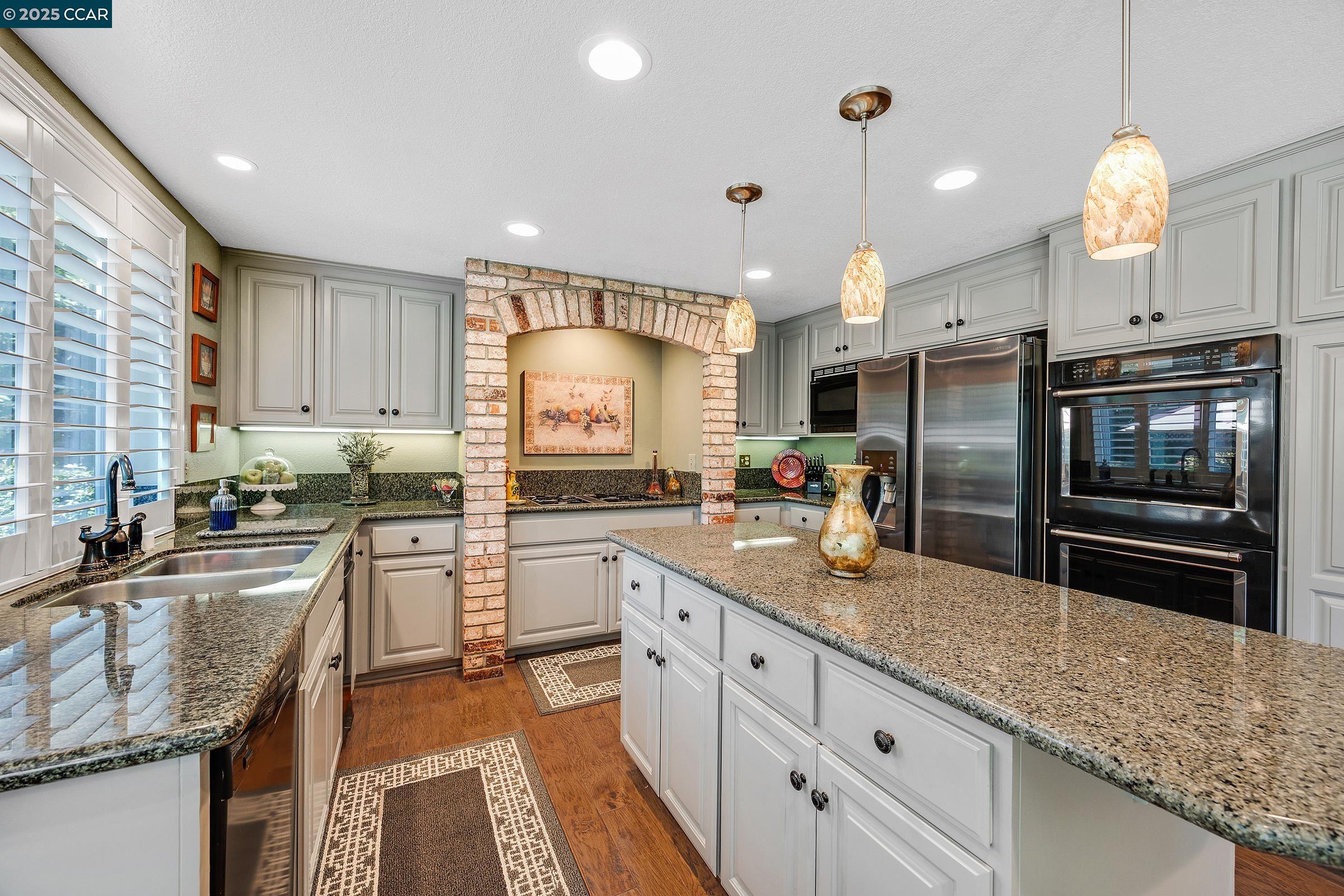 100 Chadbourne Dr