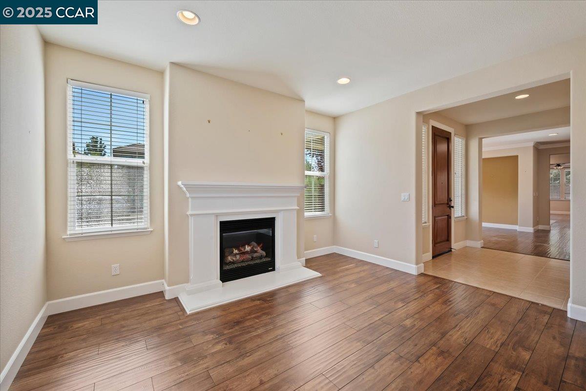 2901 Embleton Ln