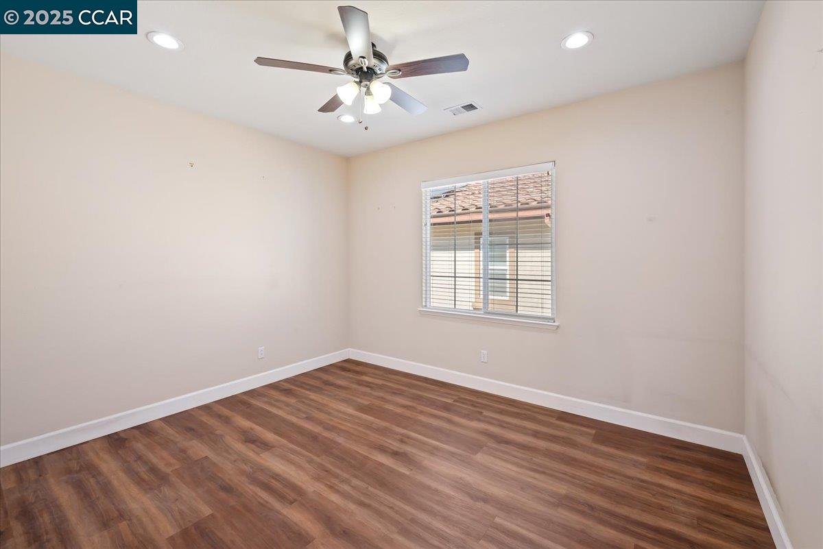 2901 Embleton Ln