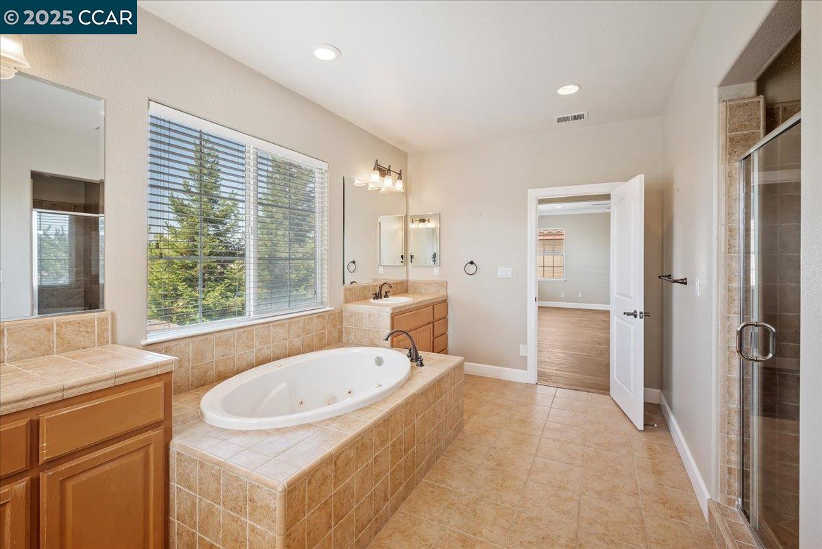 2901 Embleton Ln