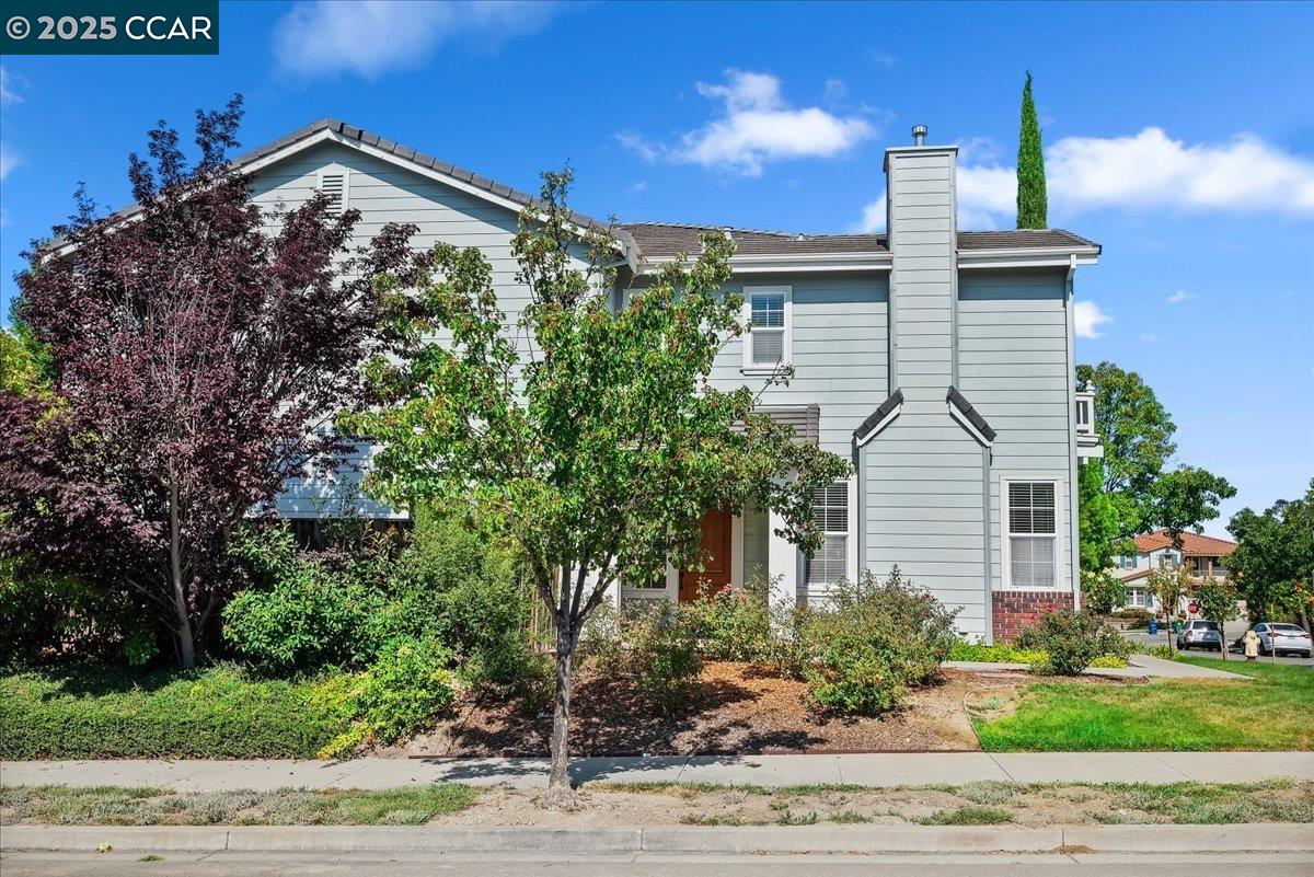 2901 Embleton Ln