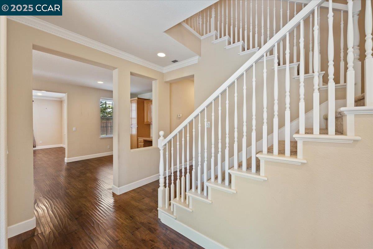 2901 Embleton Ln