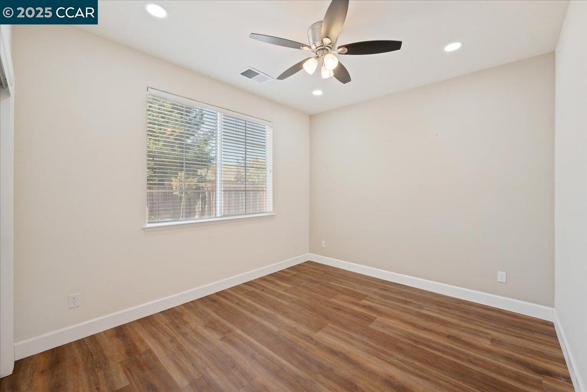 2901 Embleton Ln