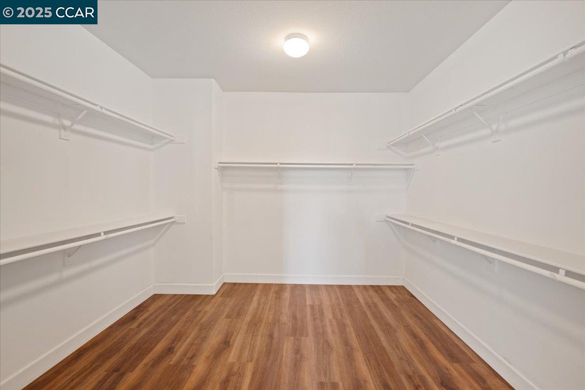2901 Embleton Ln