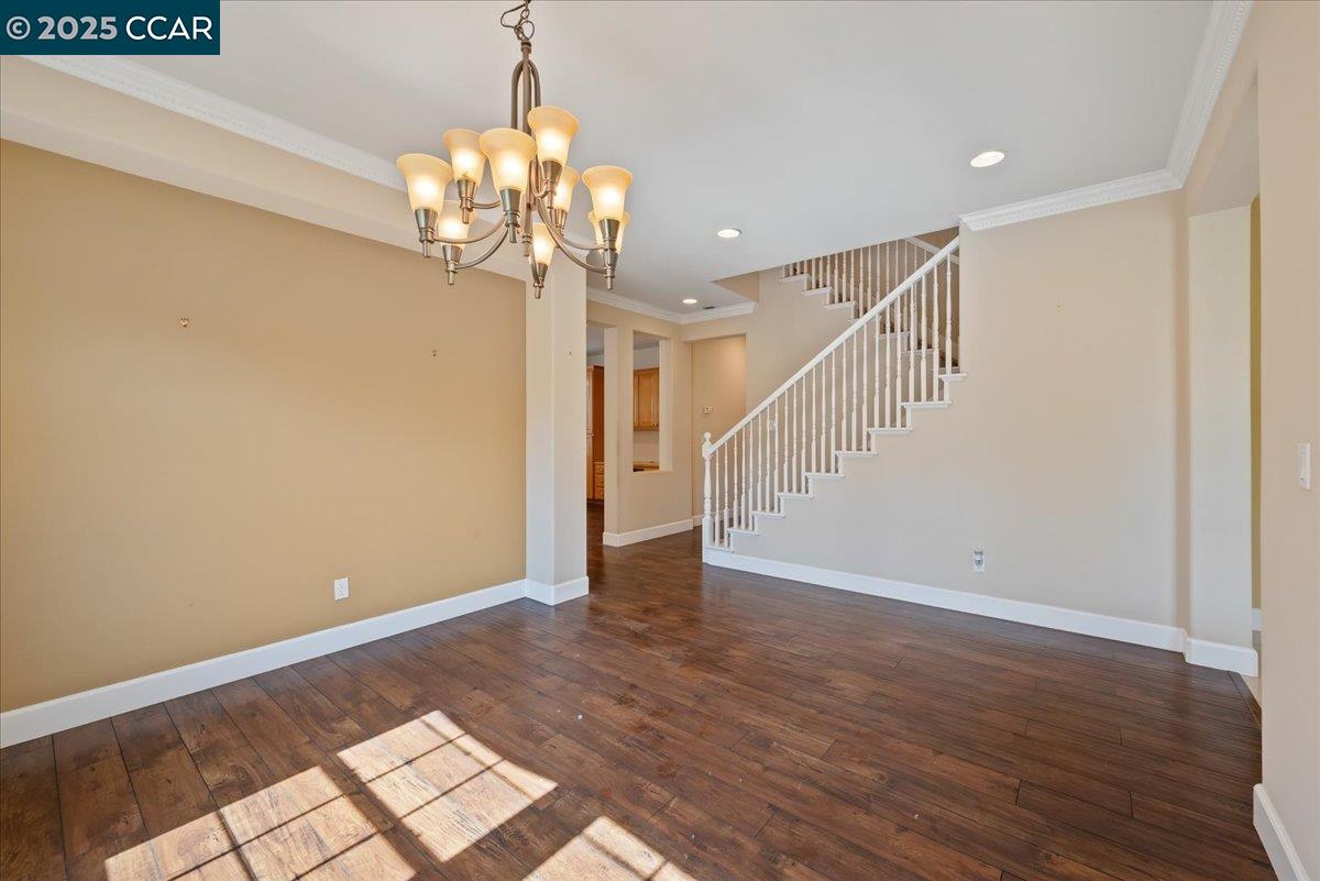 2901 Embleton Ln