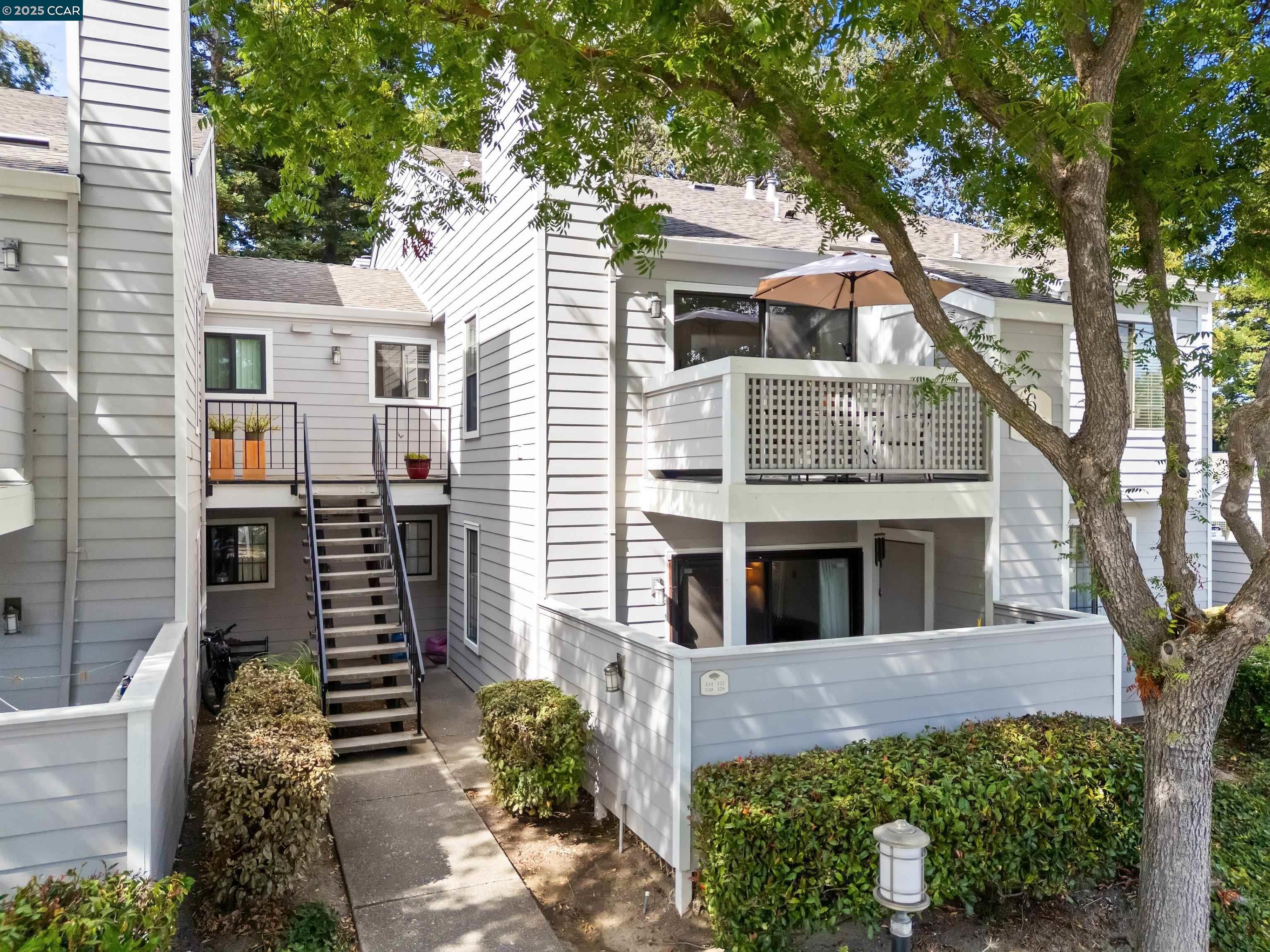 332 Eastridge Dr