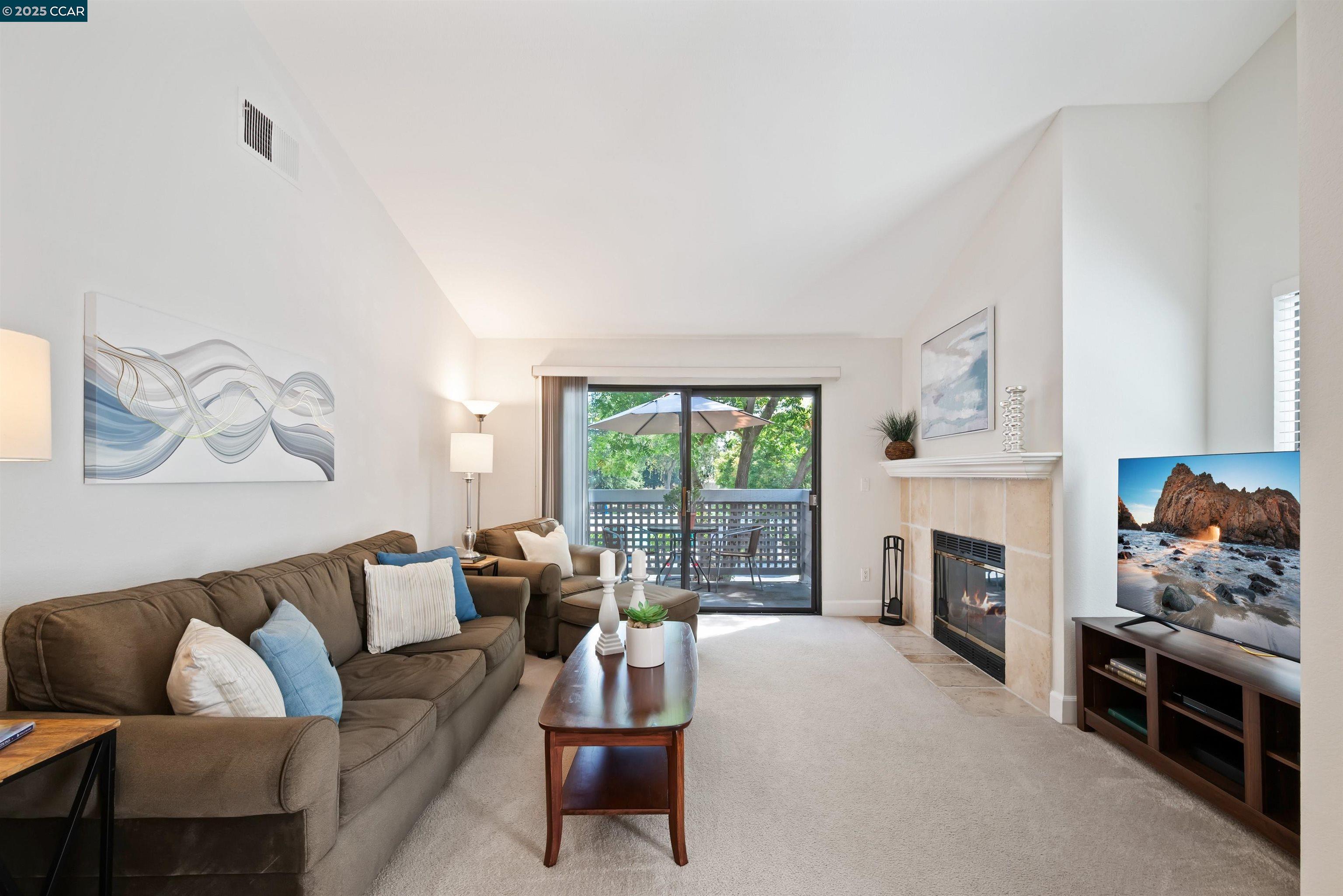 332 Eastridge Dr
