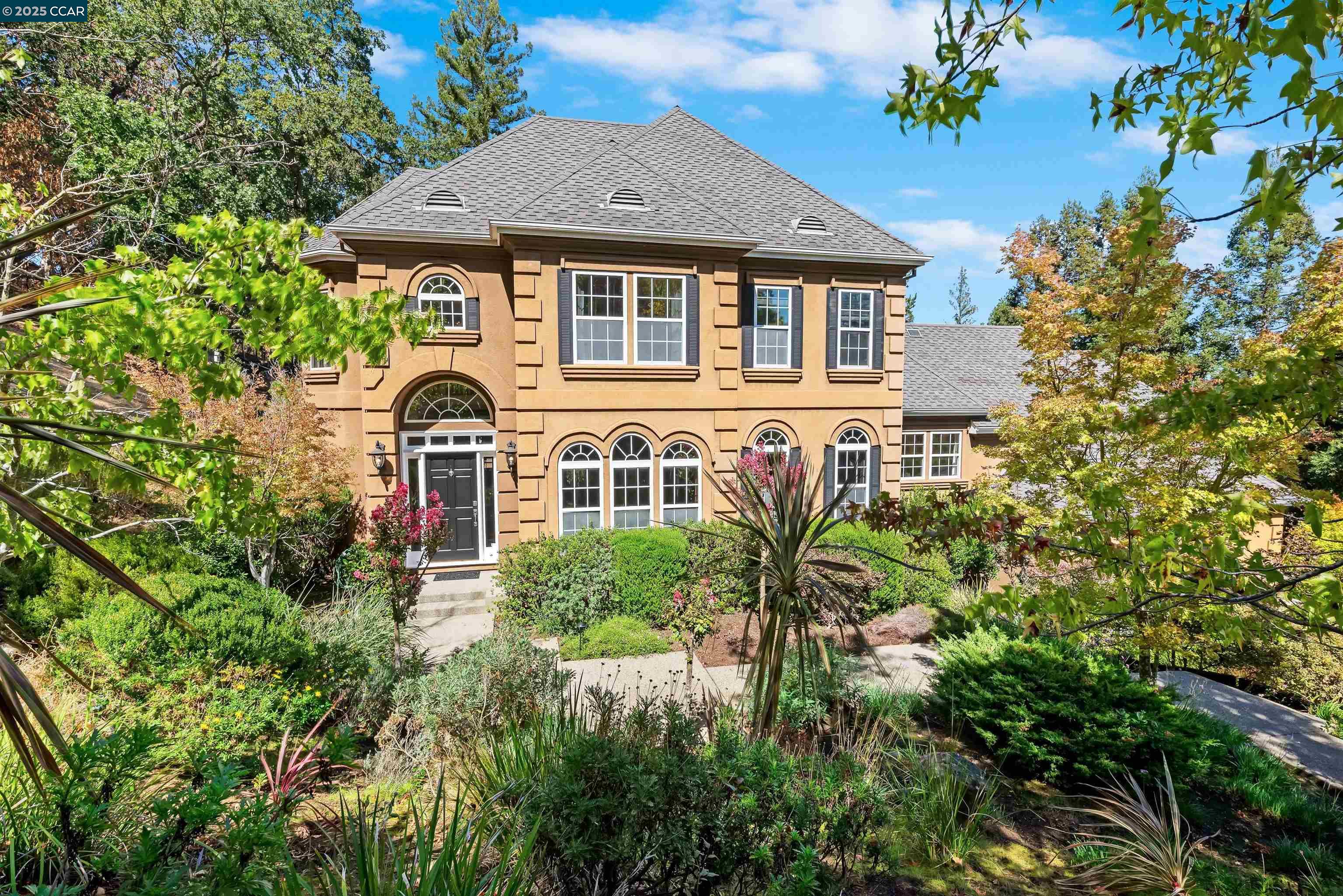 20 Oak Crest Lane
