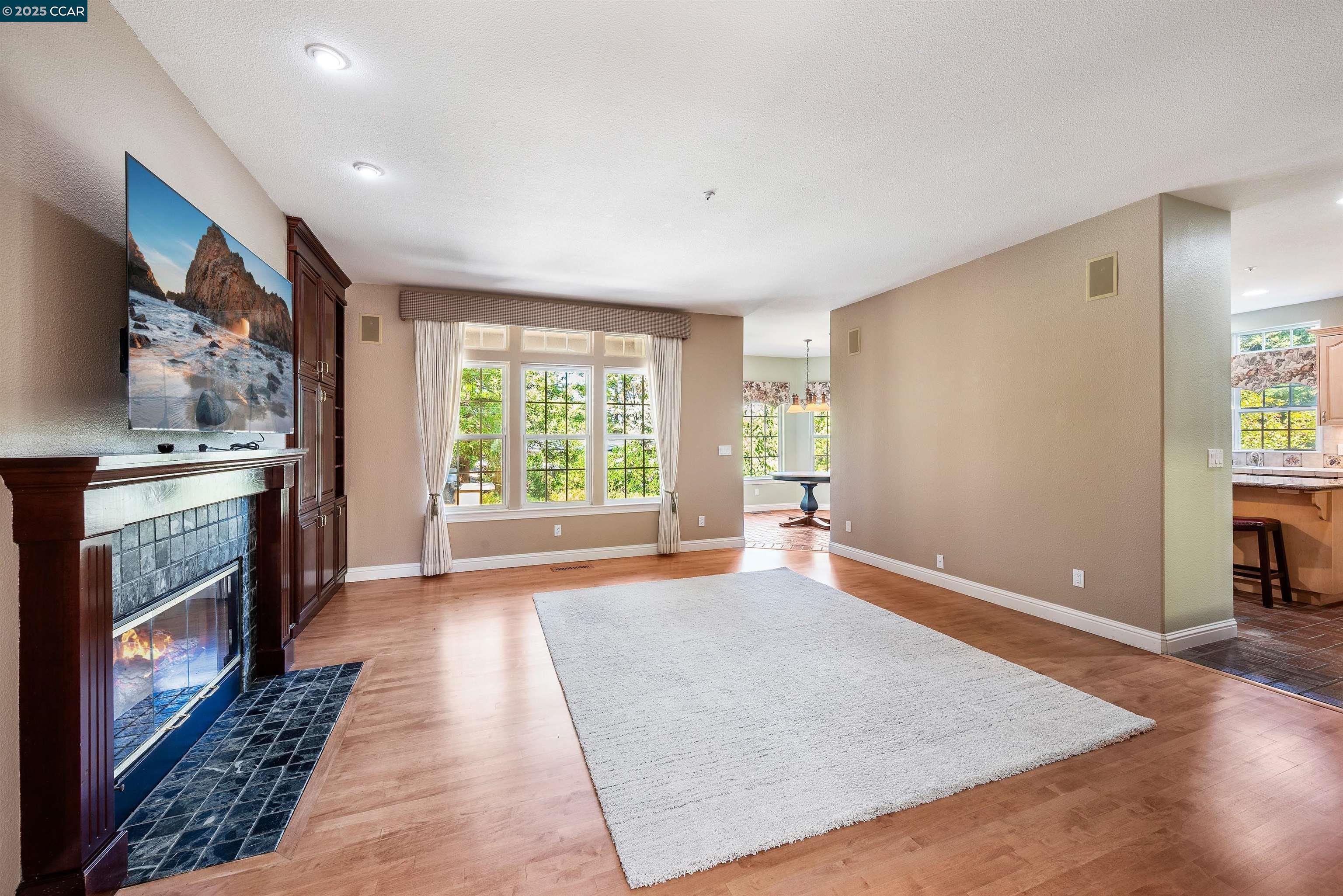 20 Oak Crest Lane