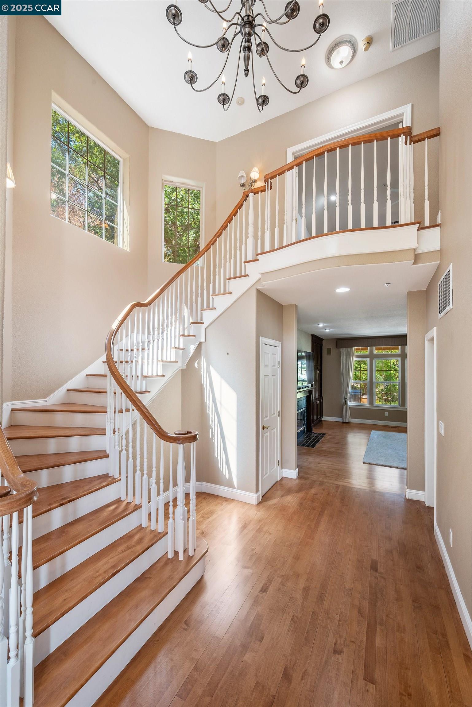 20 Oak Crest Lane
