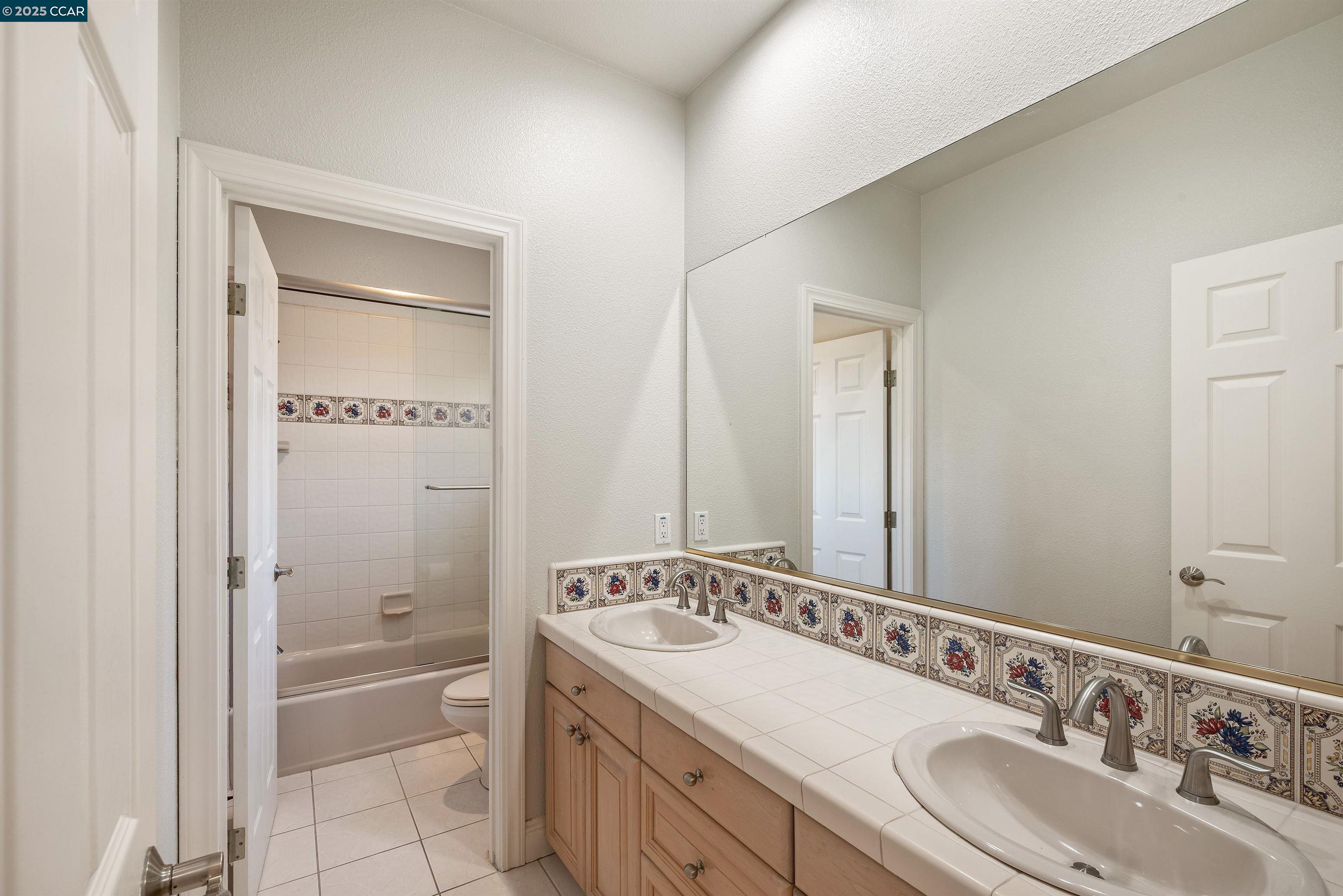 20 Oak Crest Lane