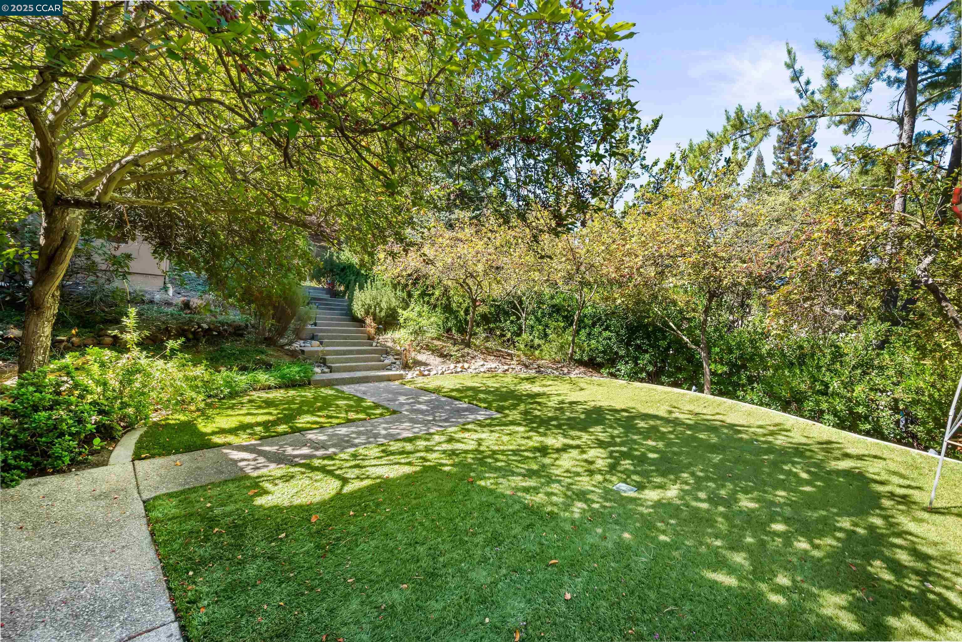 20 Oak Crest Lane