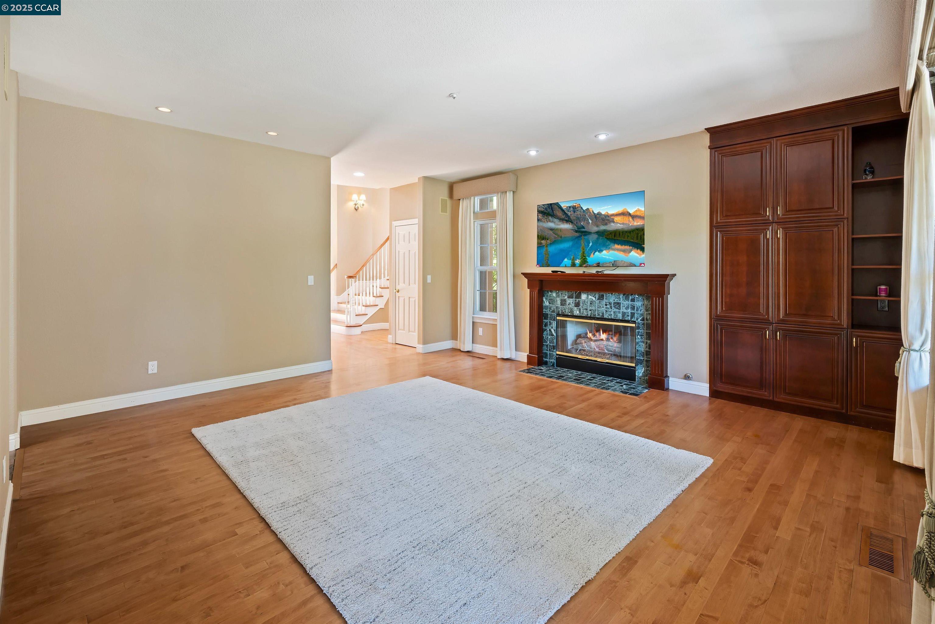 20 Oak Crest Lane