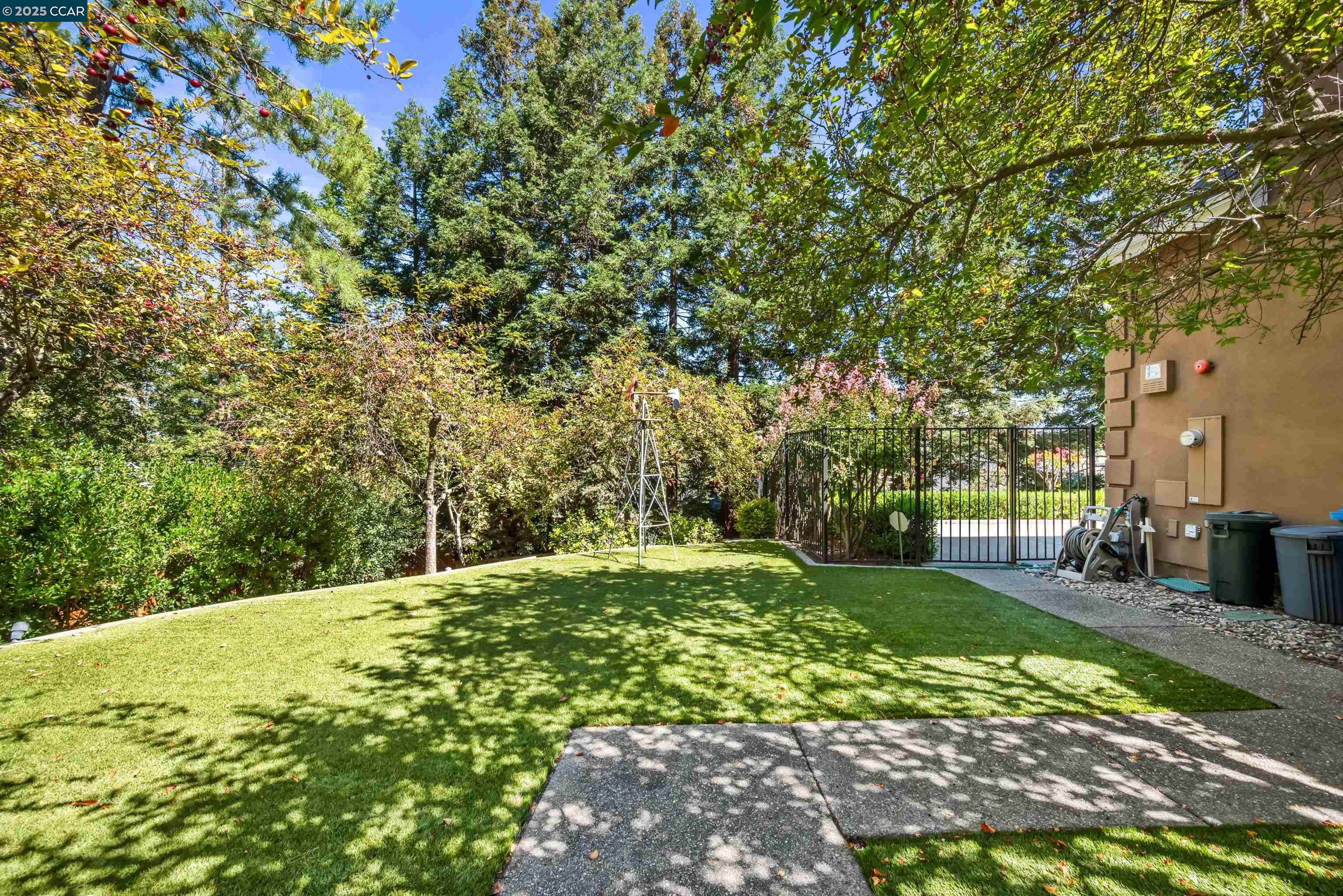 20 Oak Crest Lane