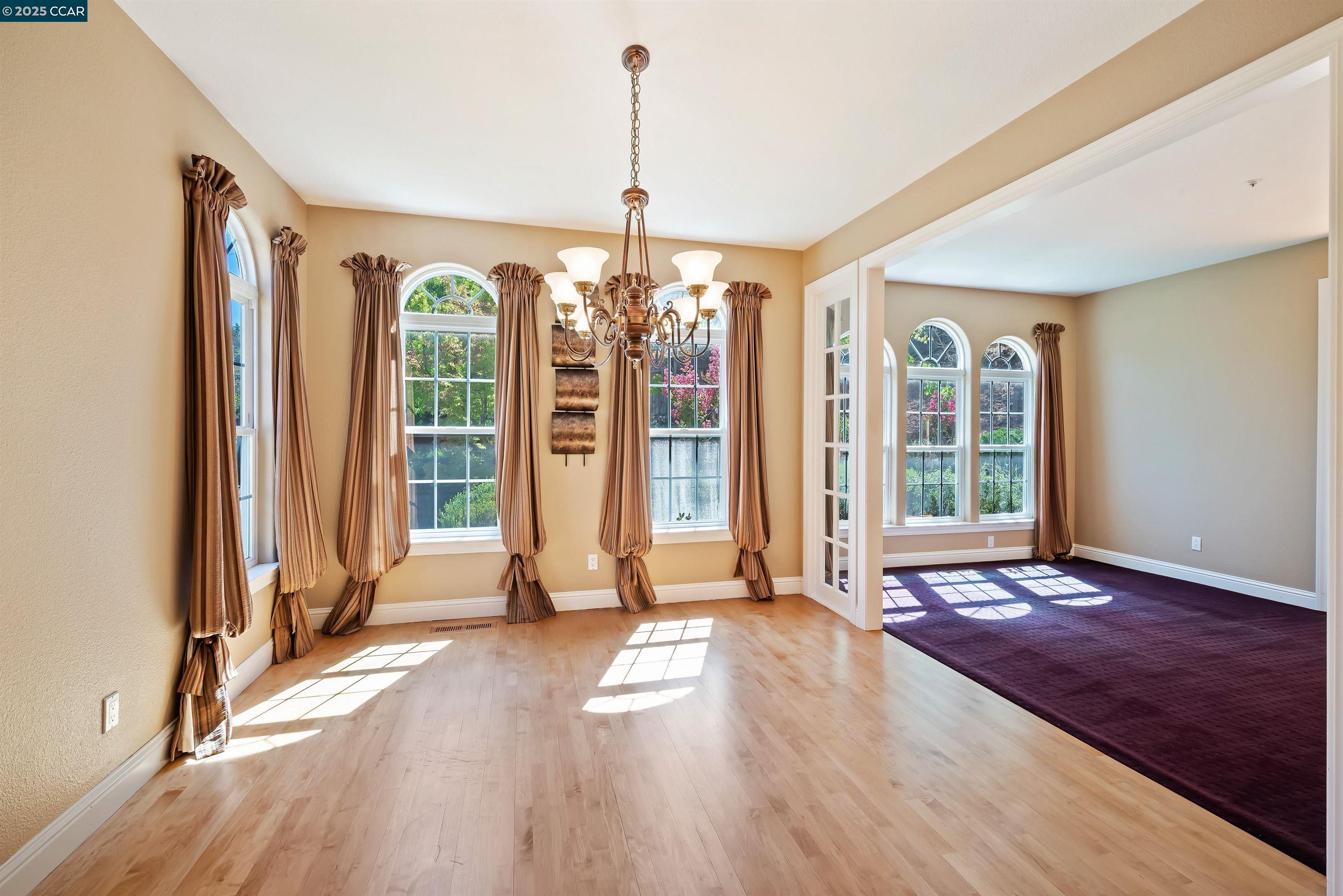 20 Oak Crest Lane