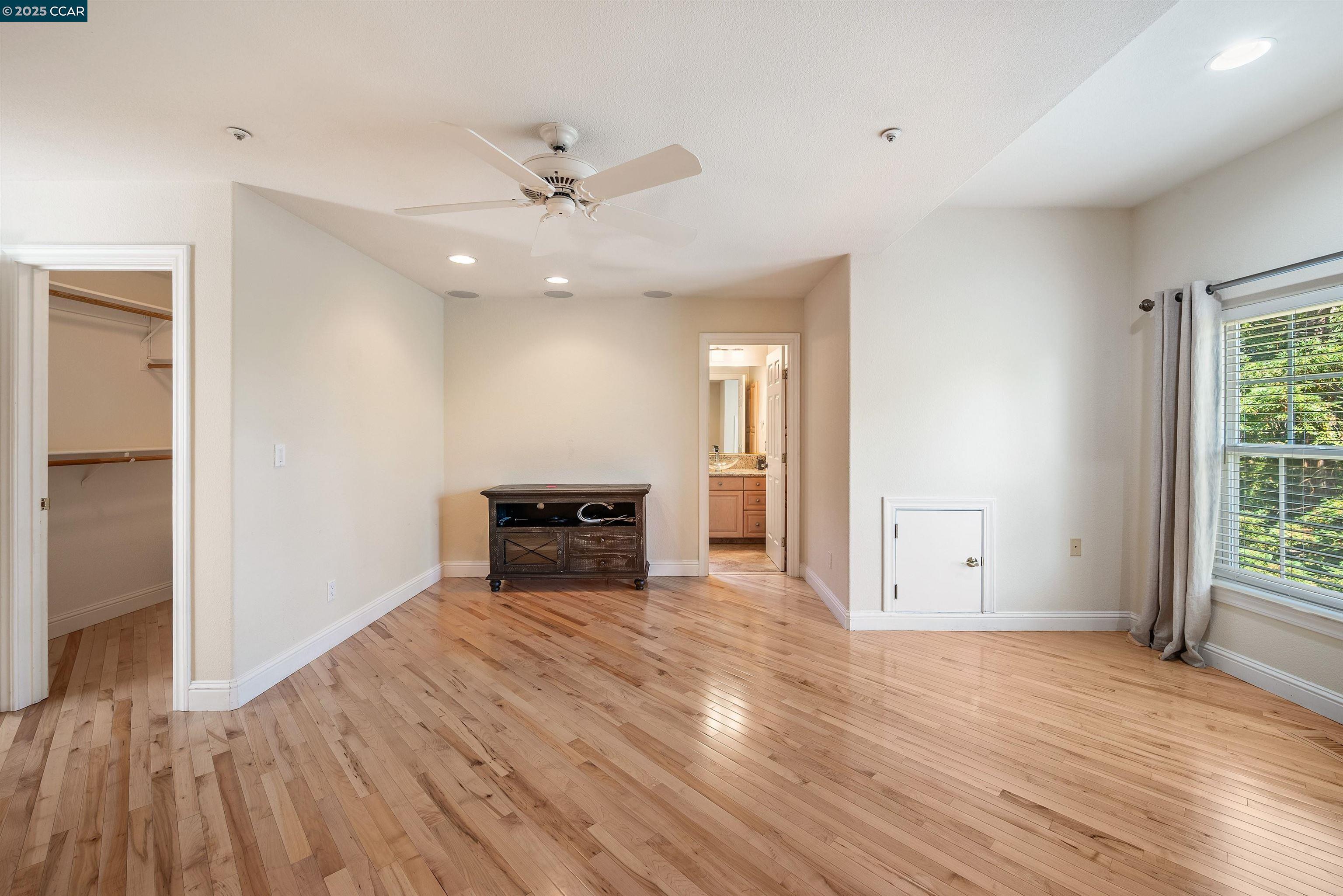 20 Oak Crest Lane