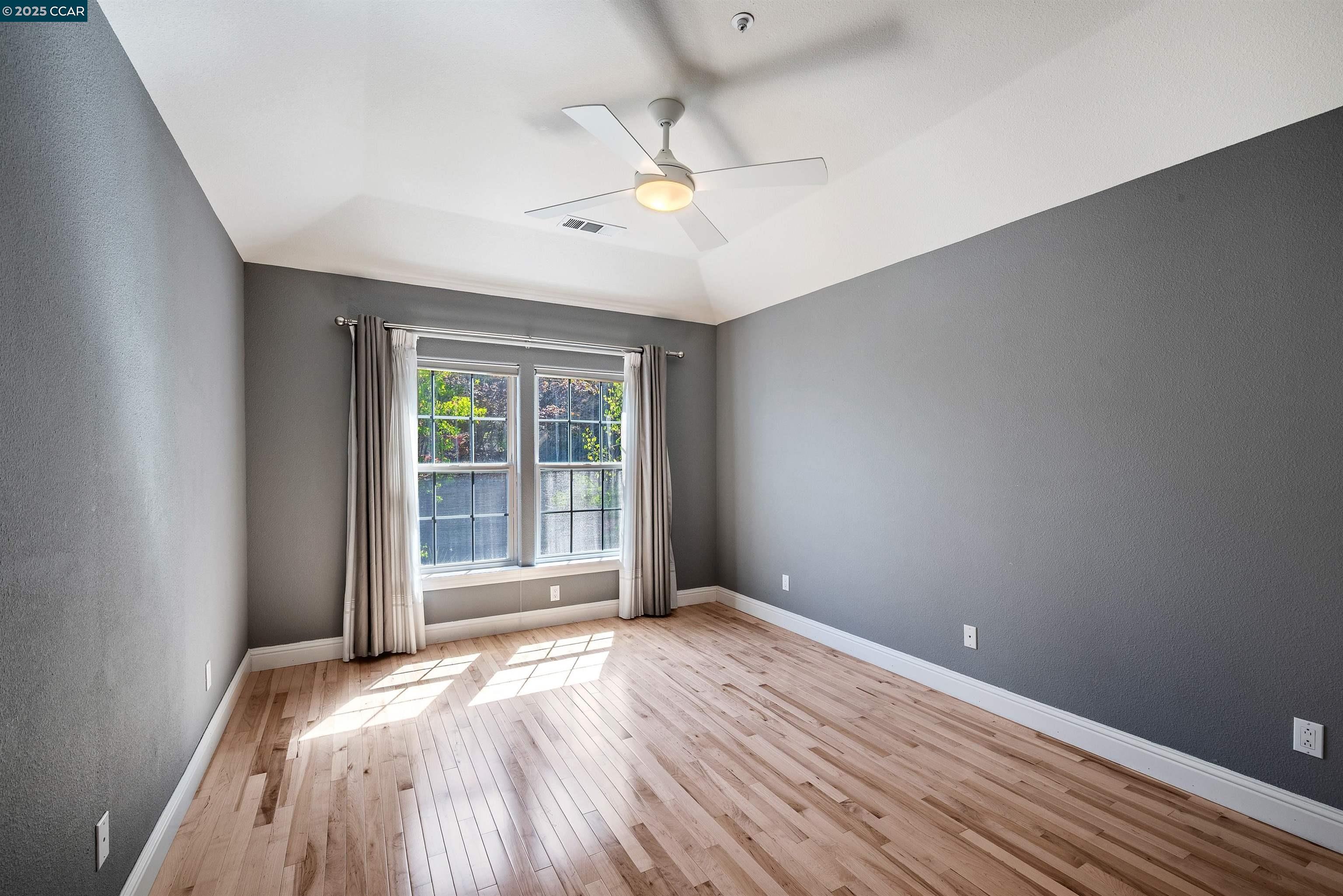 20 Oak Crest Lane
