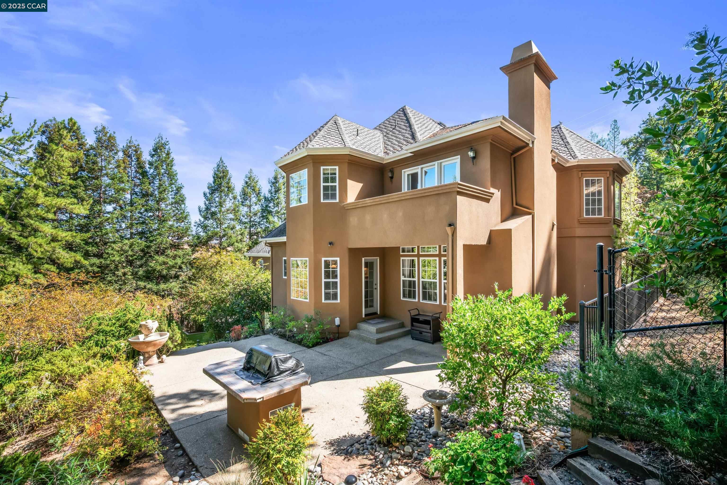 20 Oak Crest Lane