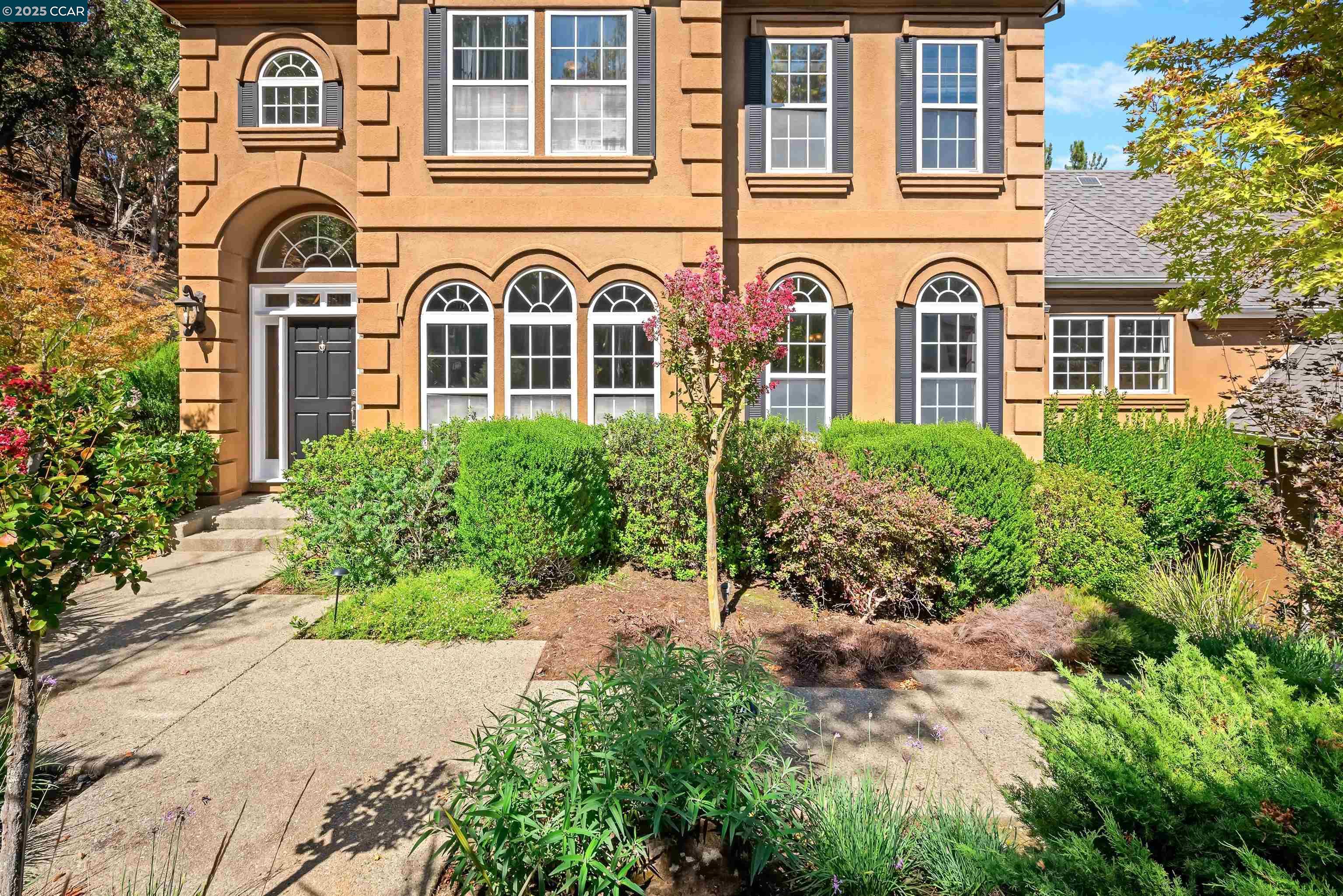 20 Oak Crest Lane