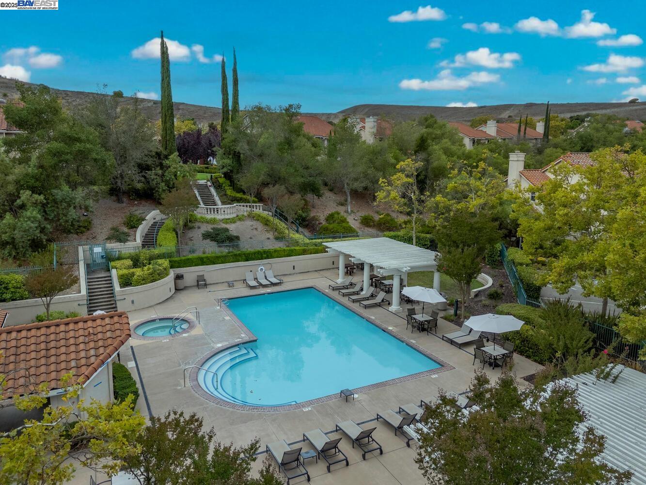 214 Bellflower Dr