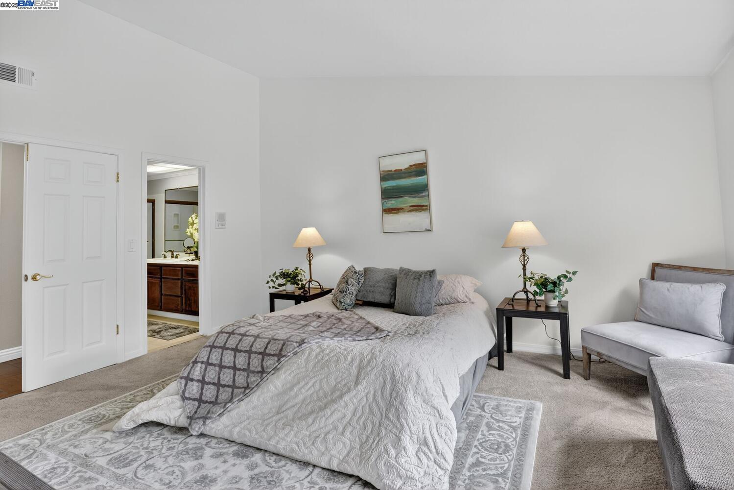 214 Bellflower Dr