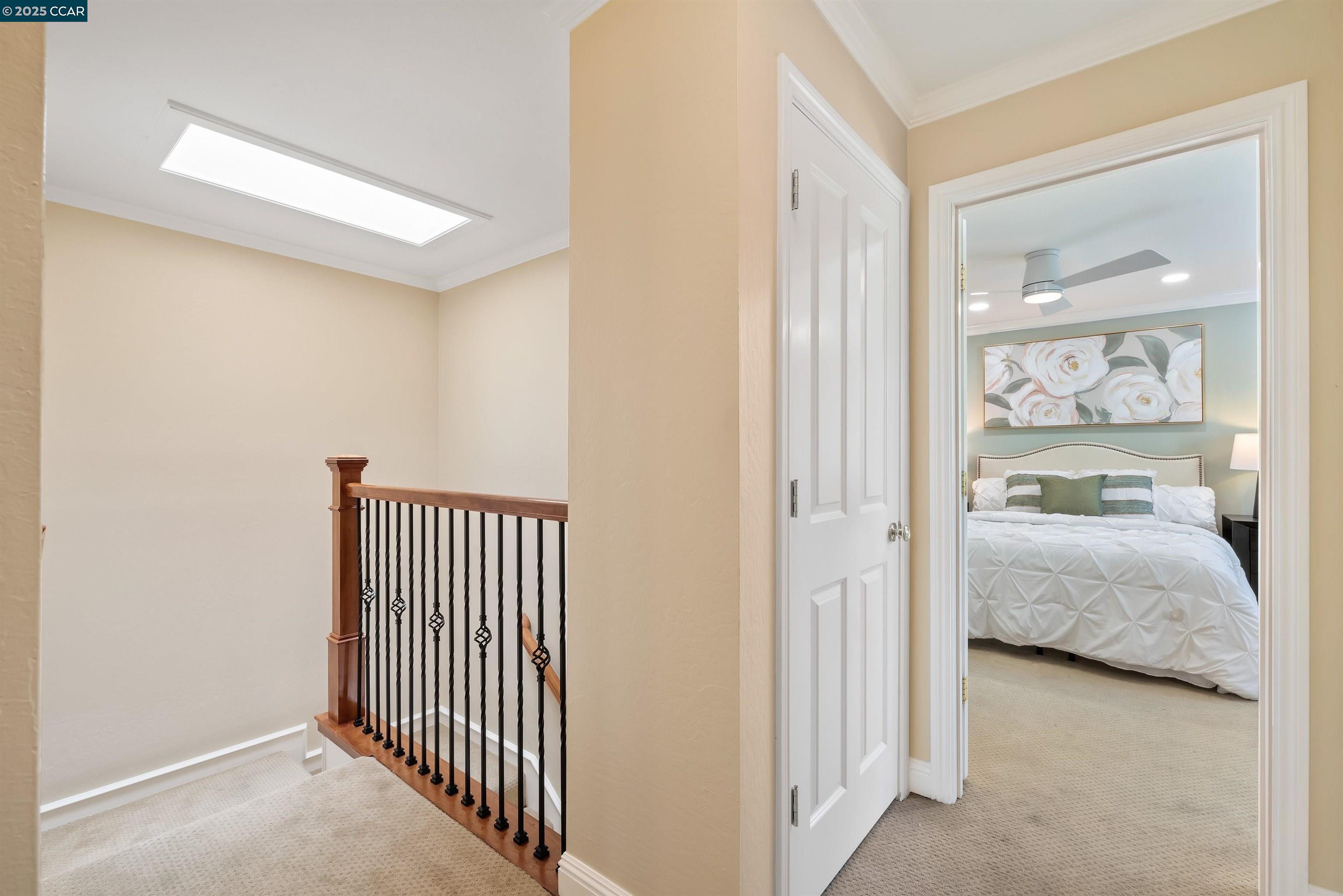 33 Leeds Ct E