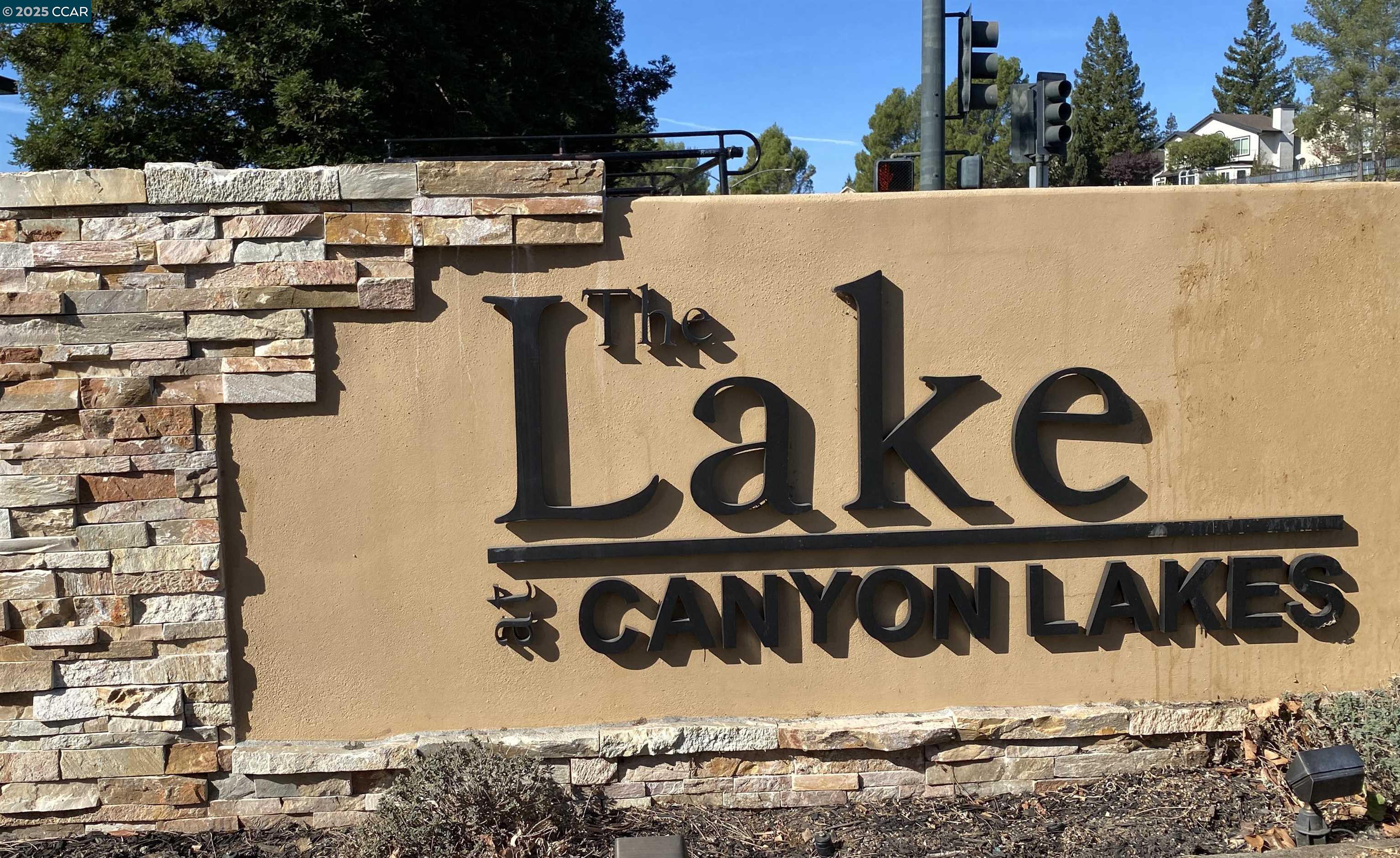 6206 Lakeview Cir
