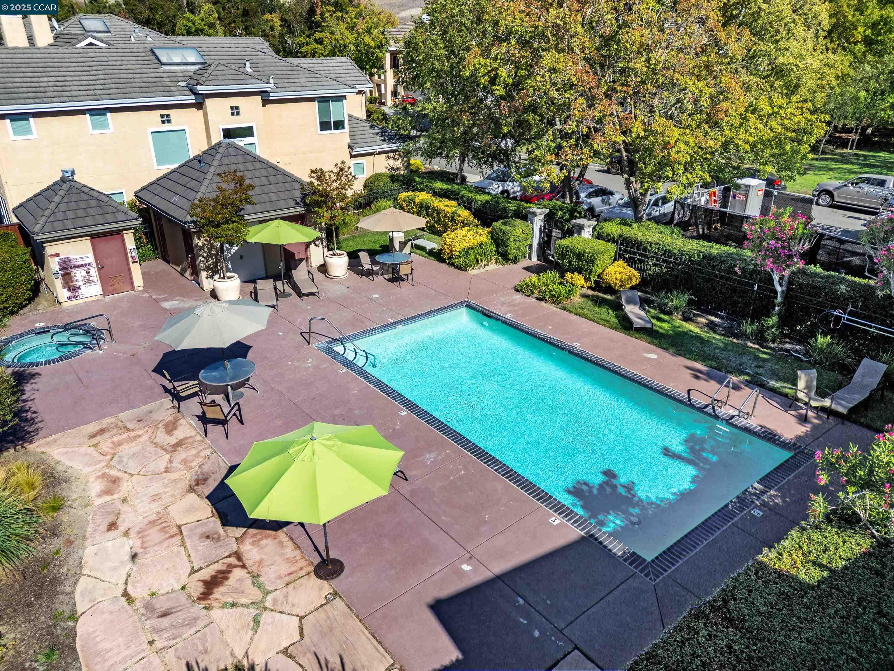 6206 Lakeview Cir
