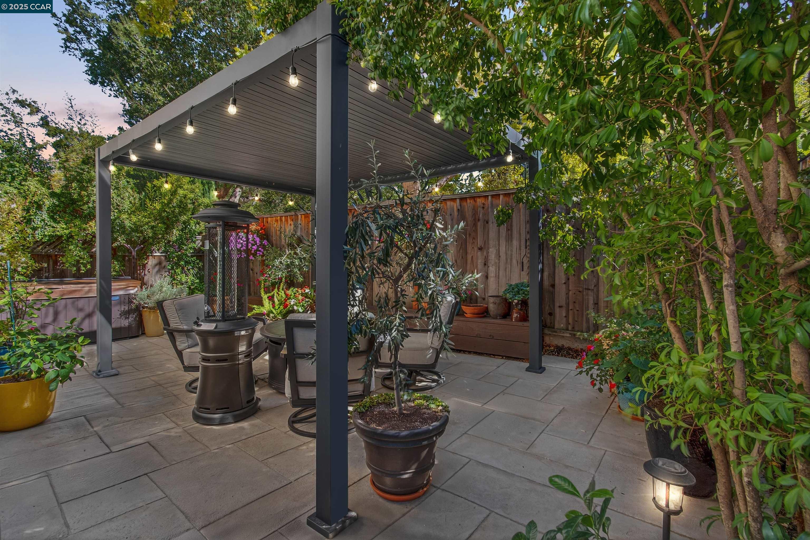 6206 Lakeview Cir