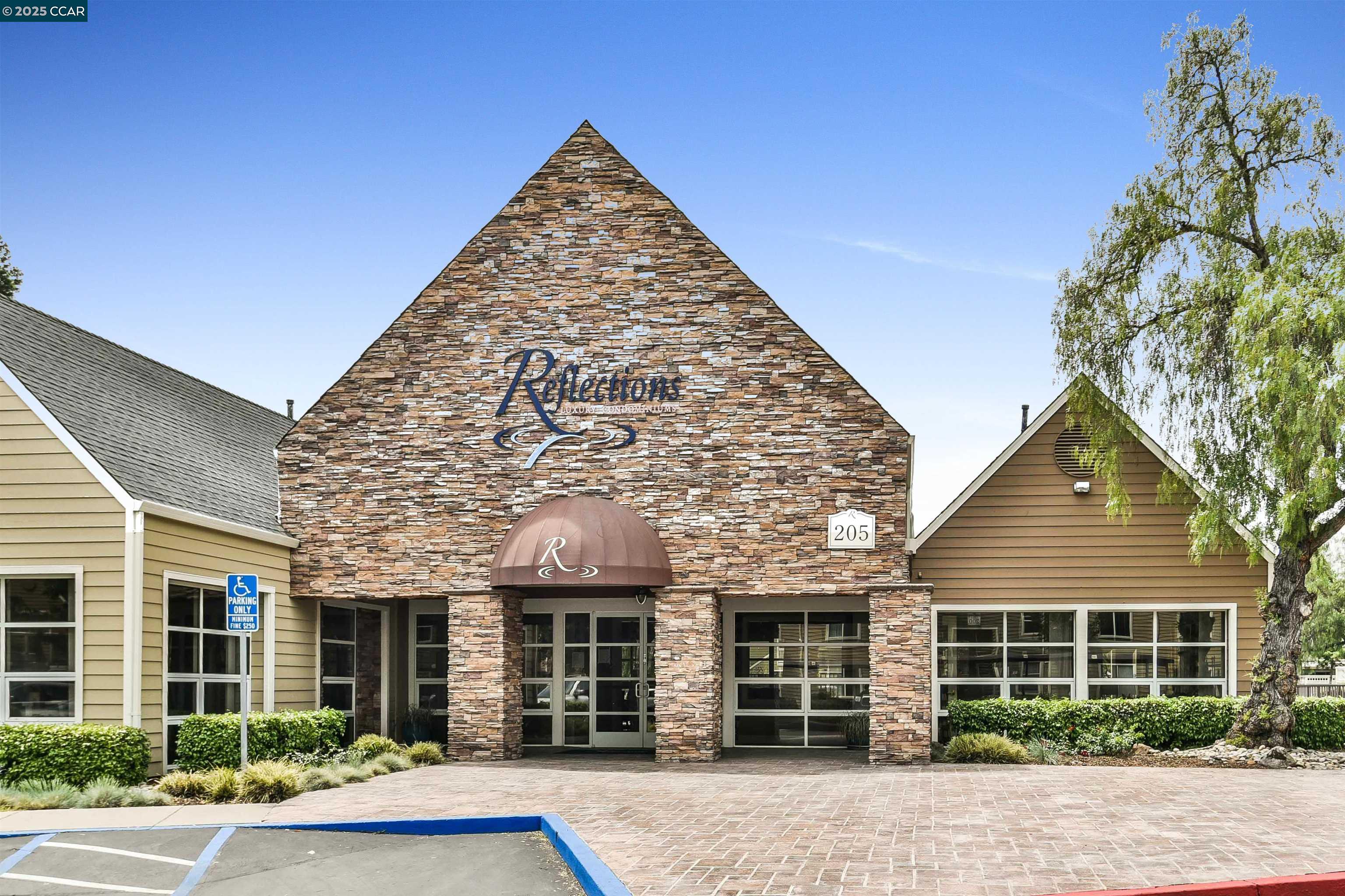 255 Reflections Dr # 21