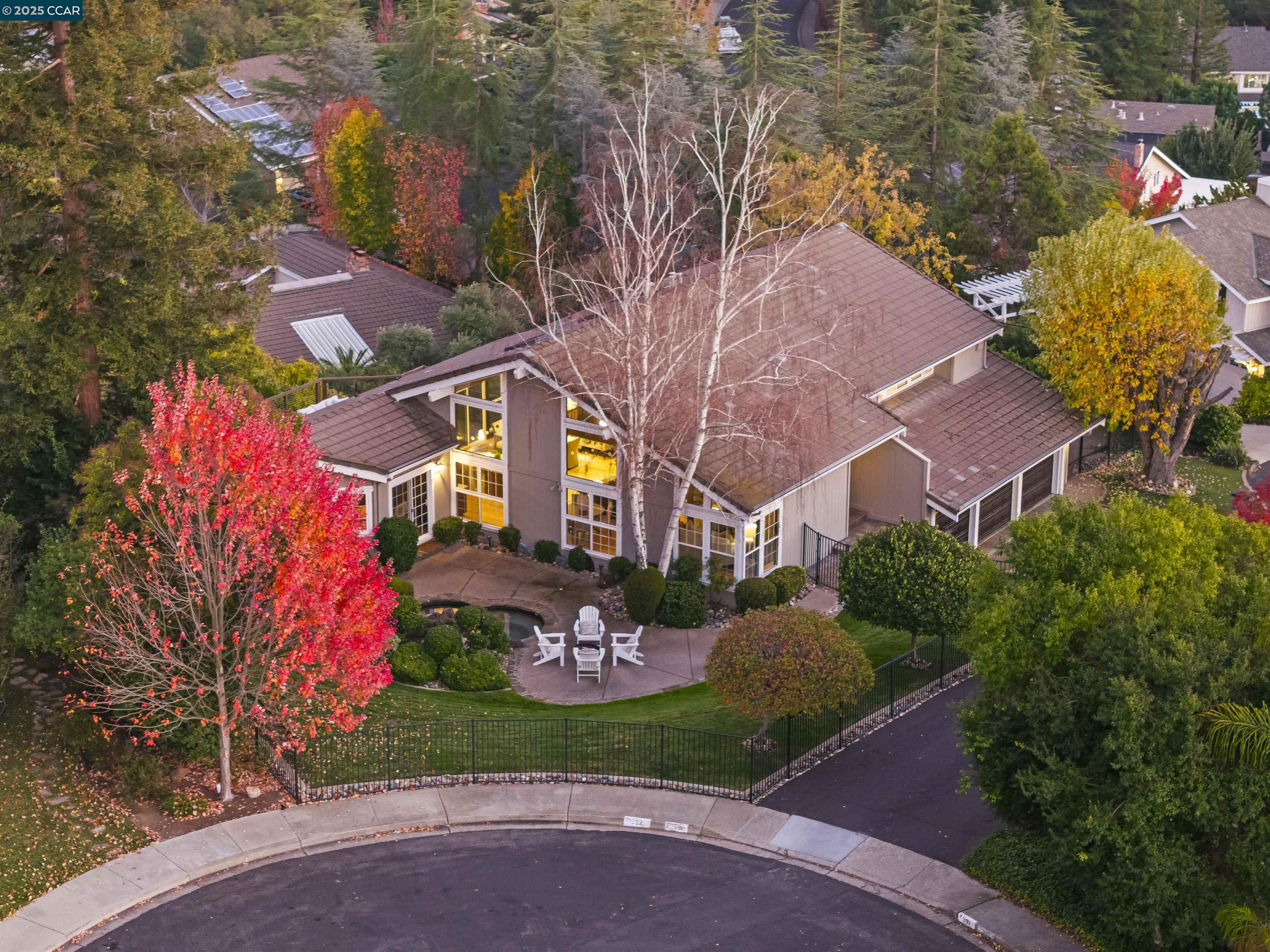 392 Paraiso Dr
