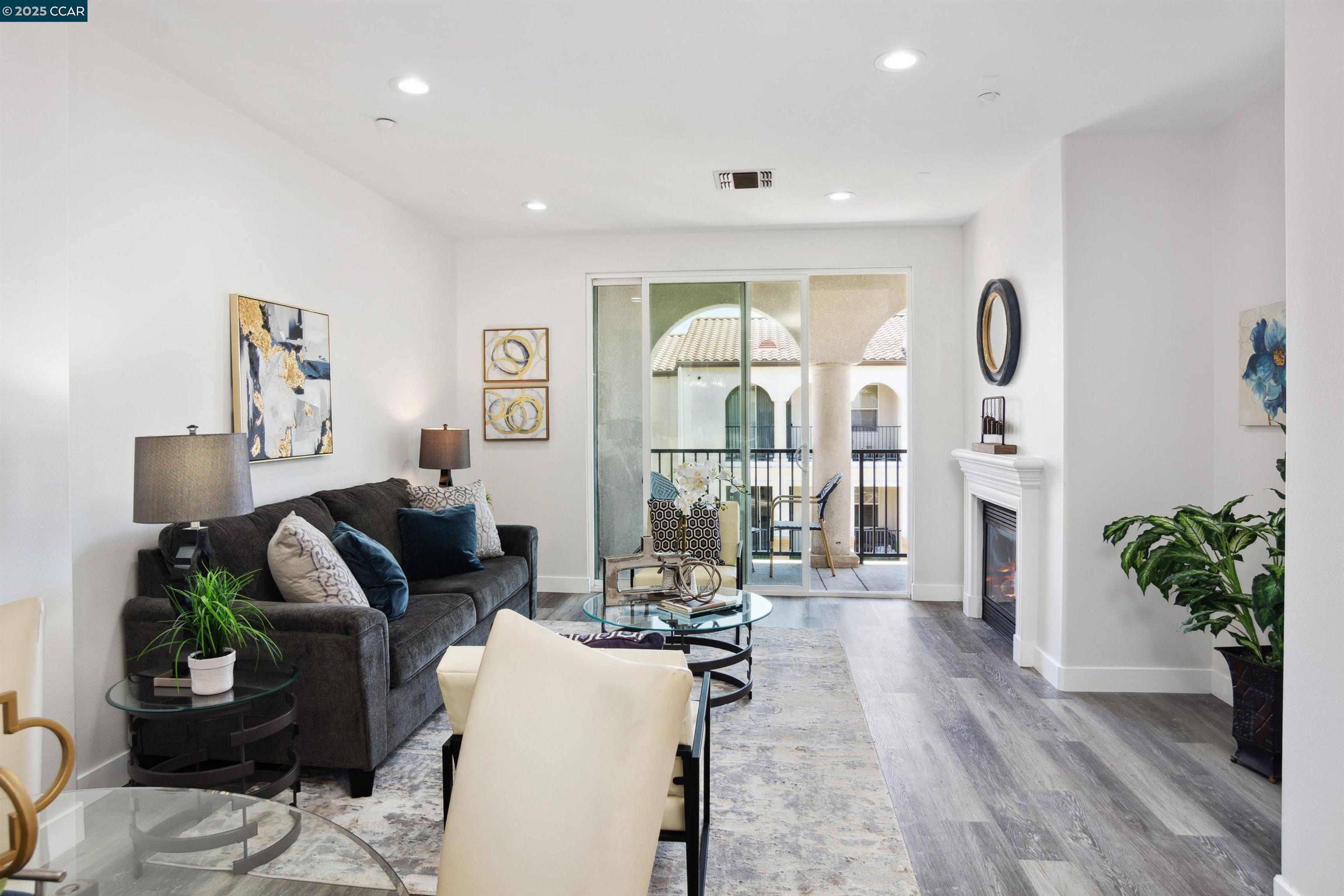 3240 Maguire Way # 401