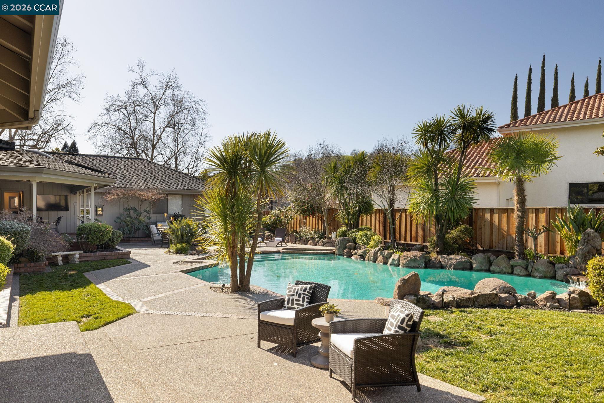 551 Blackhawk Club Dr