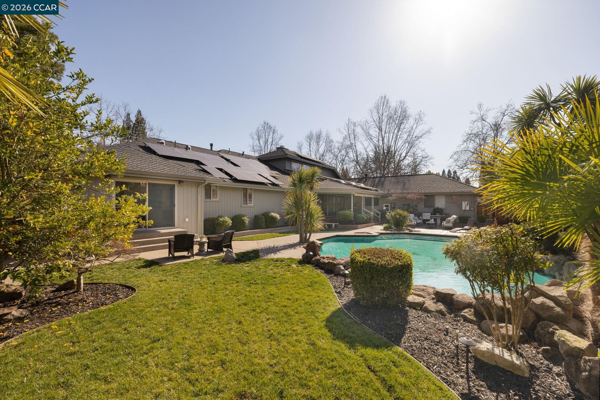 551 Blackhawk Club Dr