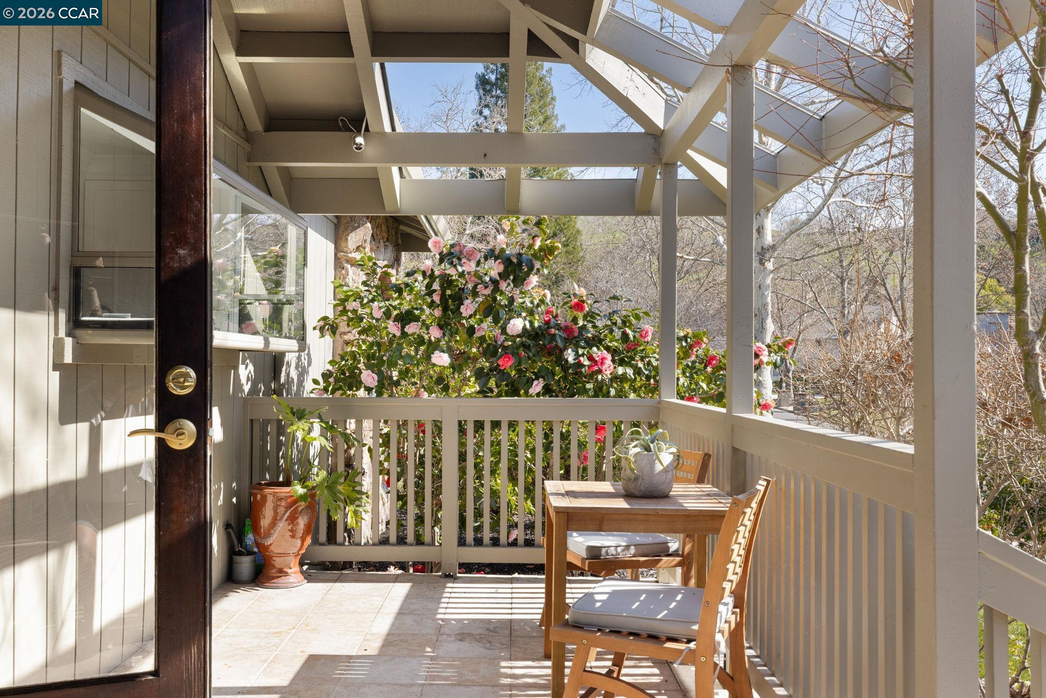 551 Blackhawk Club Dr